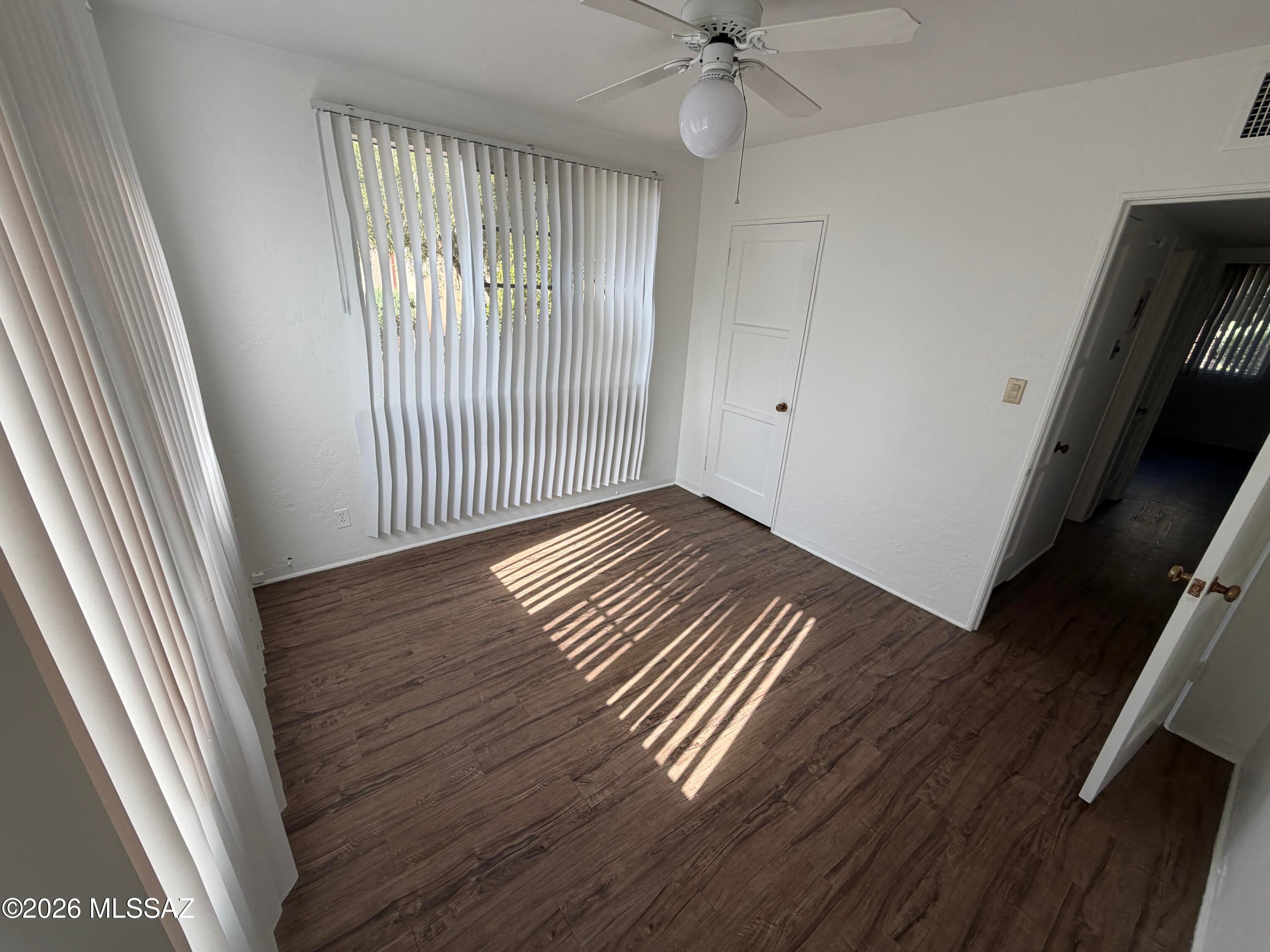 Country Club Manor Condos (1-51) - Residential Lease