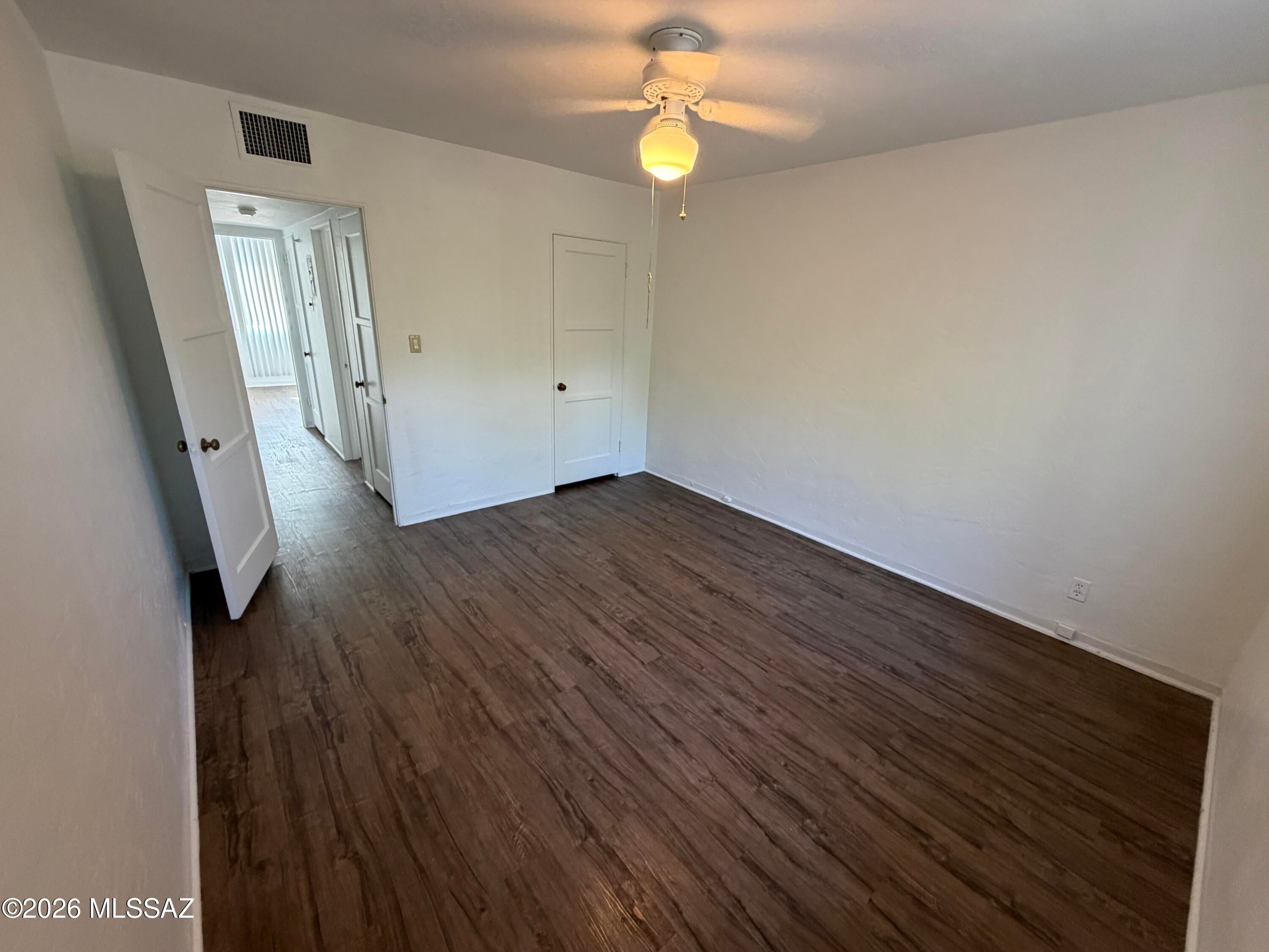 Country Club Manor Condos (1-51) - Residential Lease
