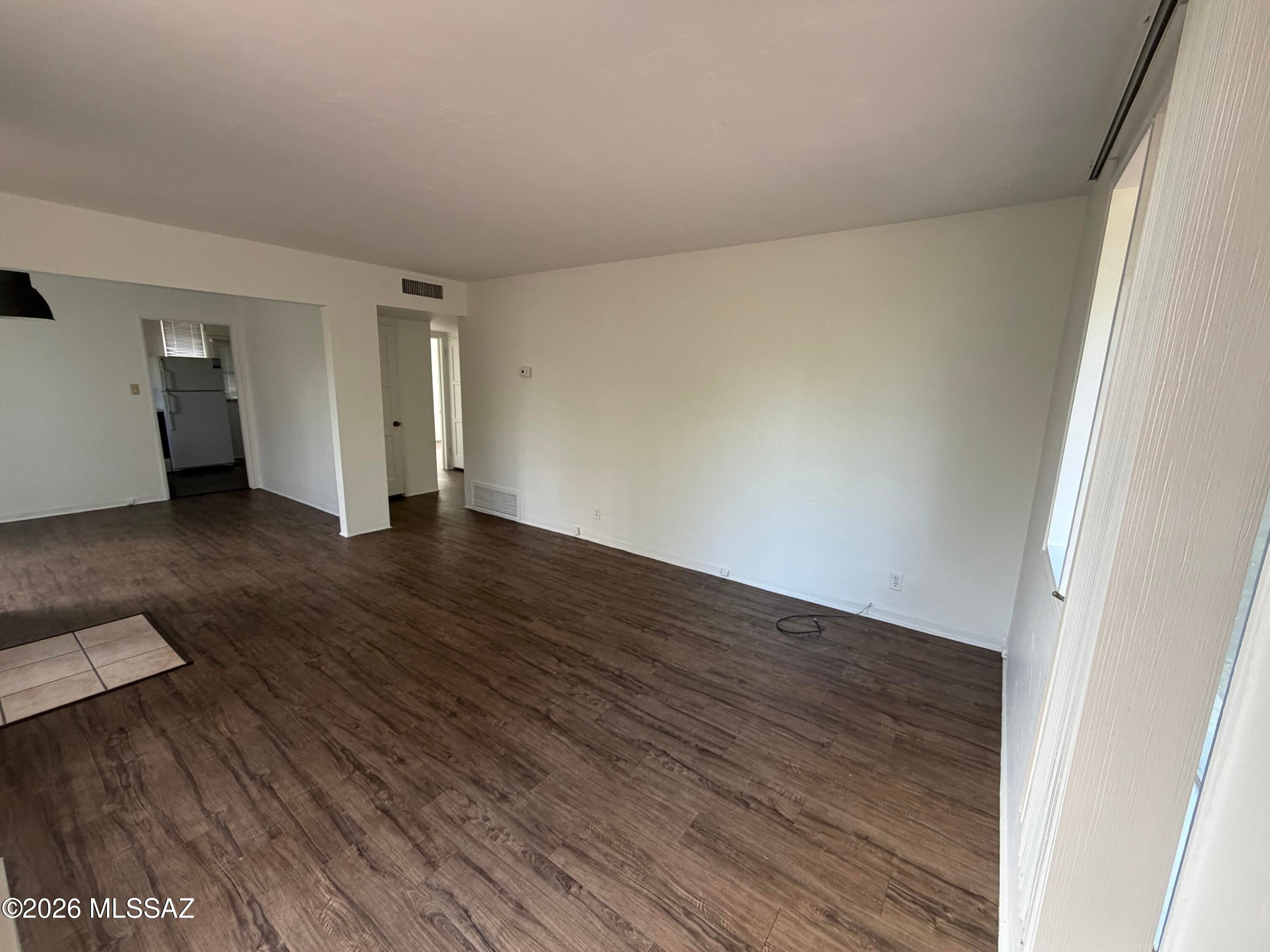 Country Club Manor Condos (1-51) - Residential Lease