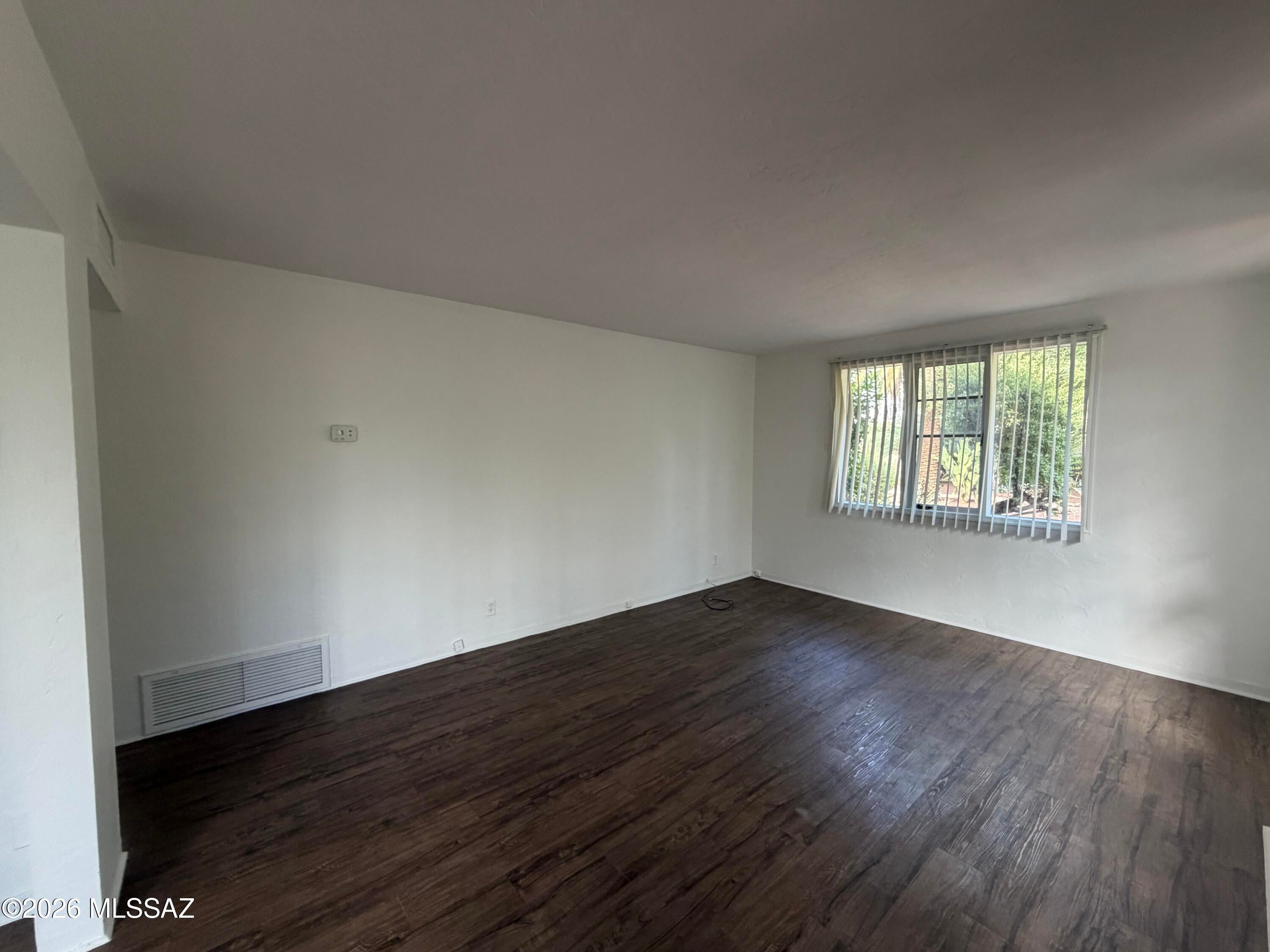 Country Club Manor Condos (1-51) - Residential Lease