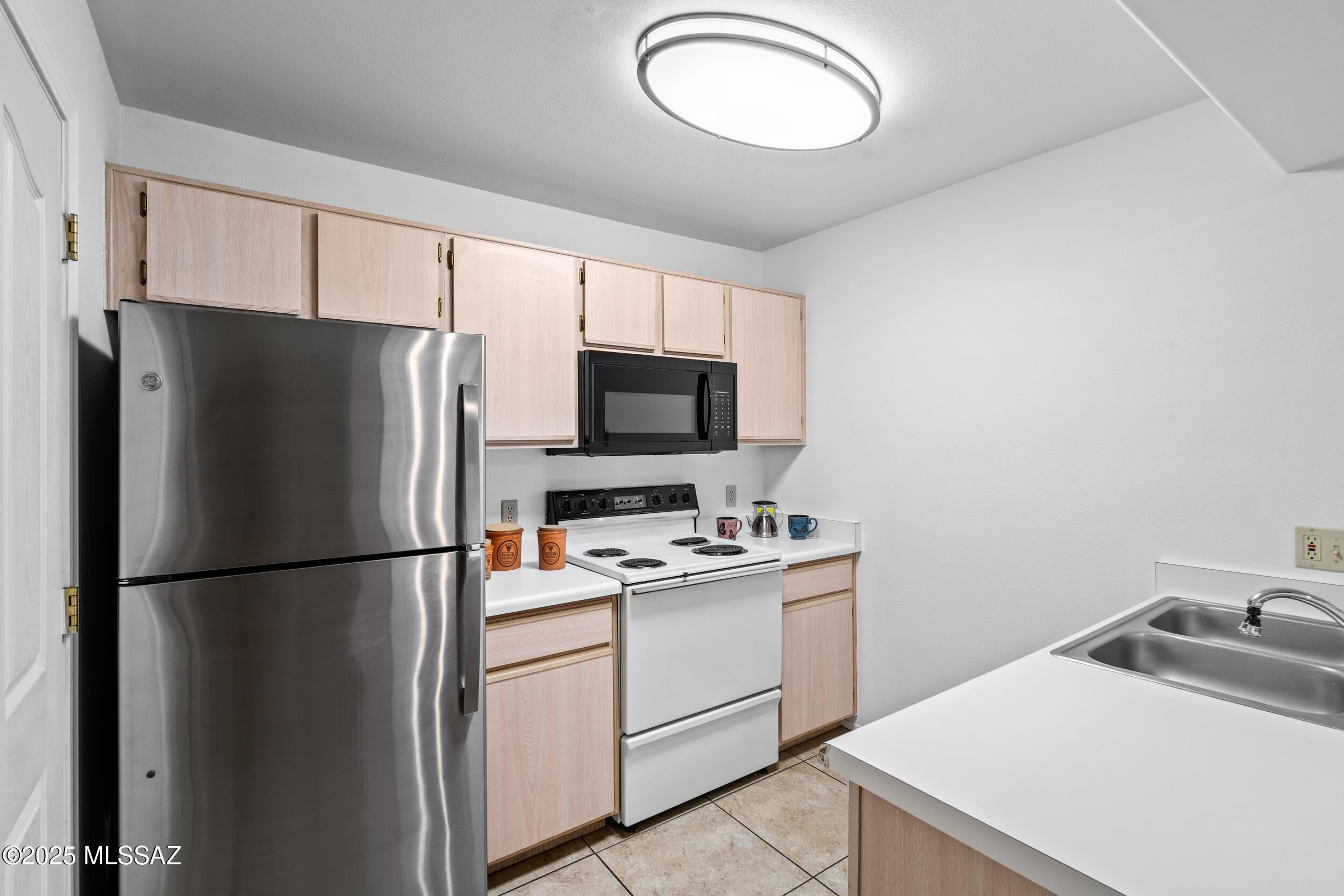 Veranda at Ventana Condominiums - Residential Lease