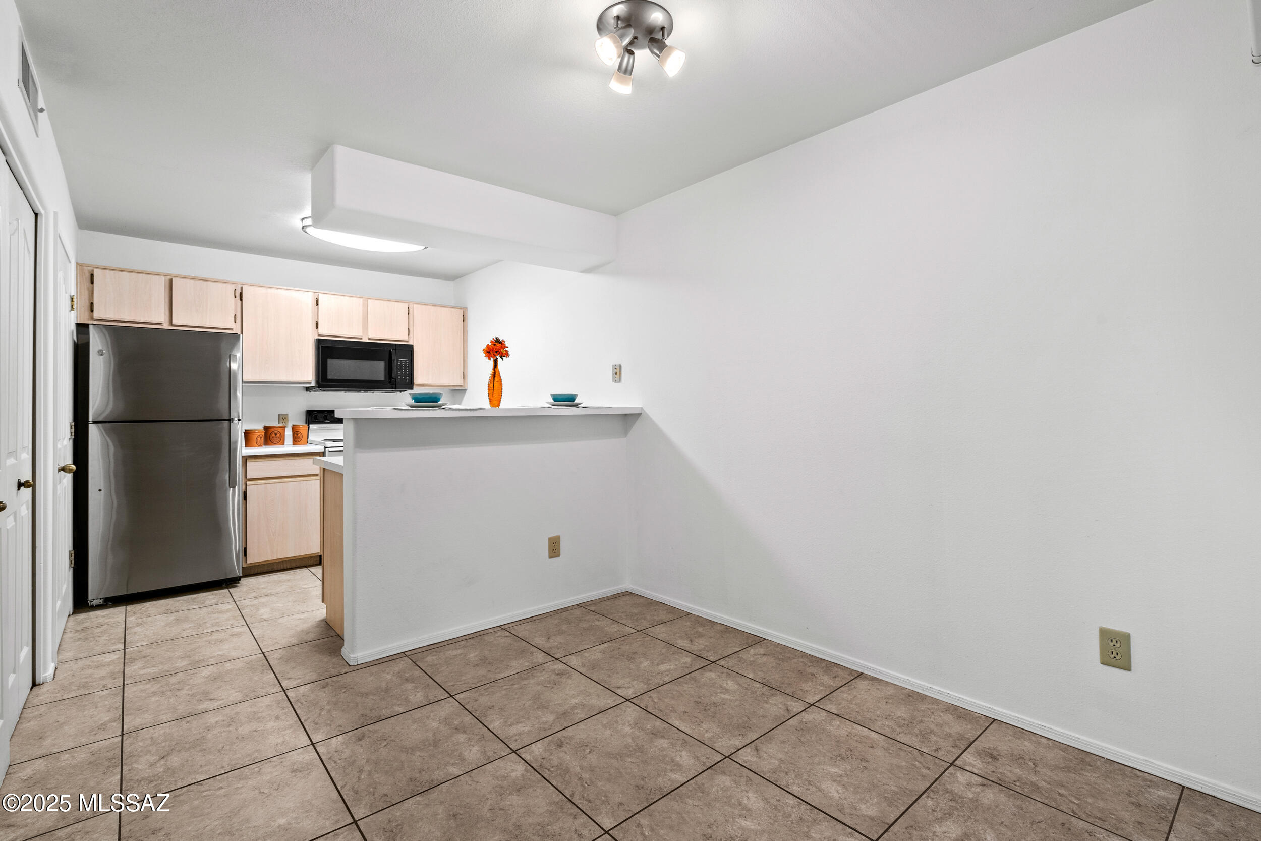 Veranda at Ventana Condominiums - Residential Lease