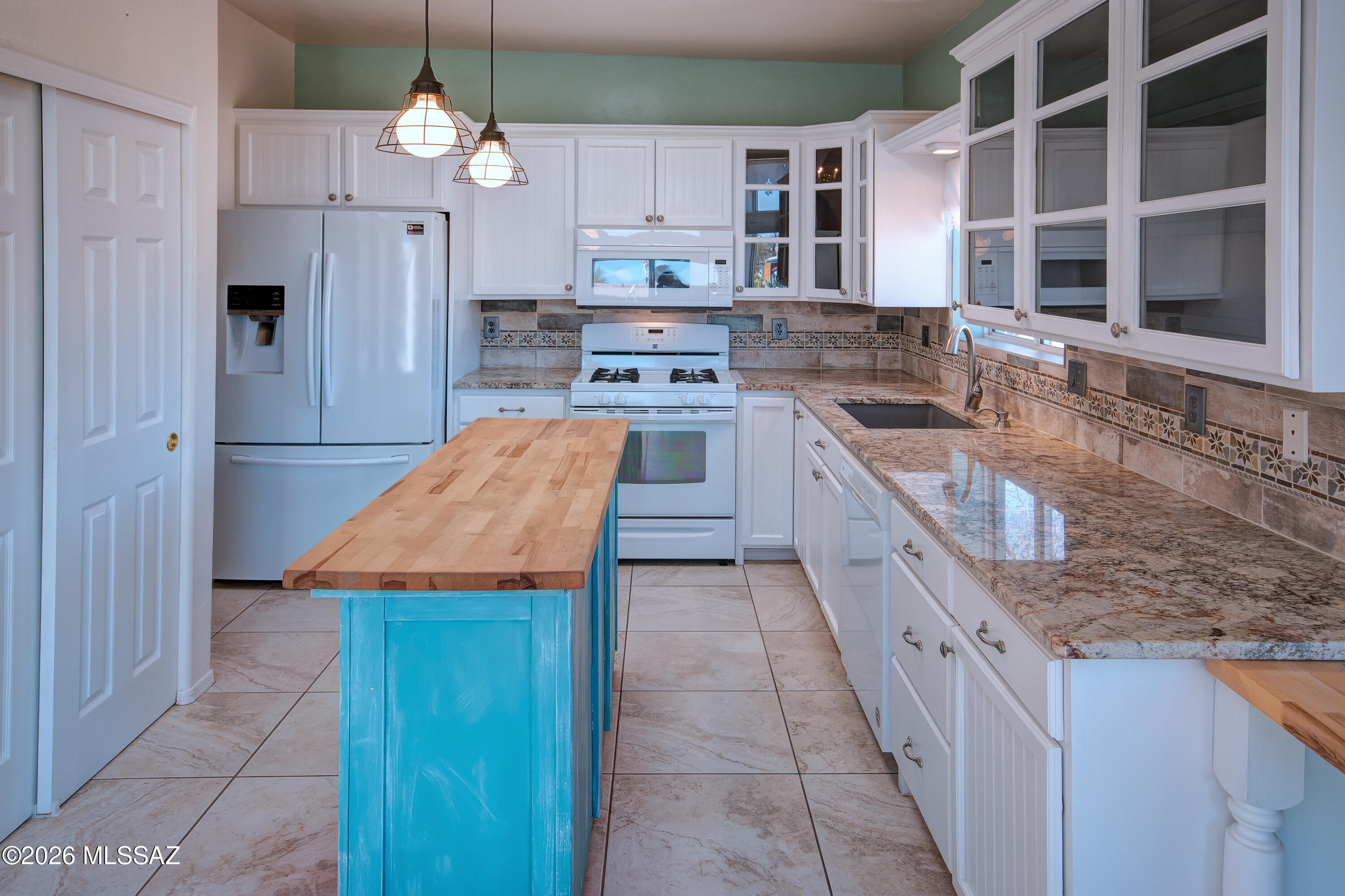 Colonia De Los Alamos - Springpointe - Residential