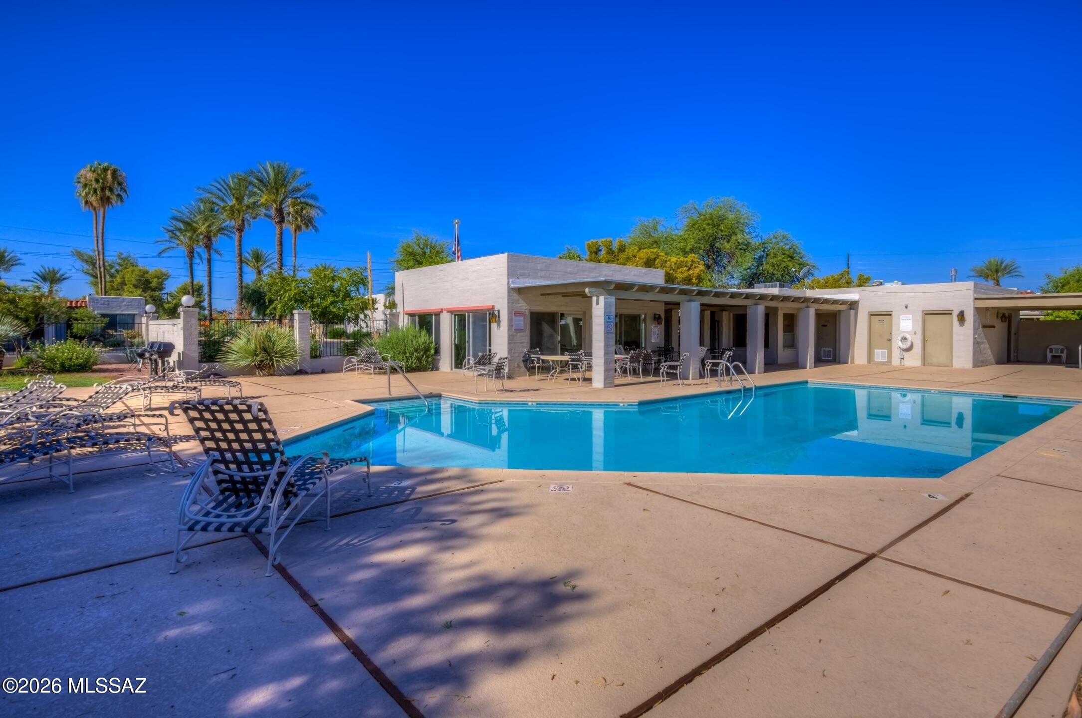 Tucson Prince Townhouses - Residential