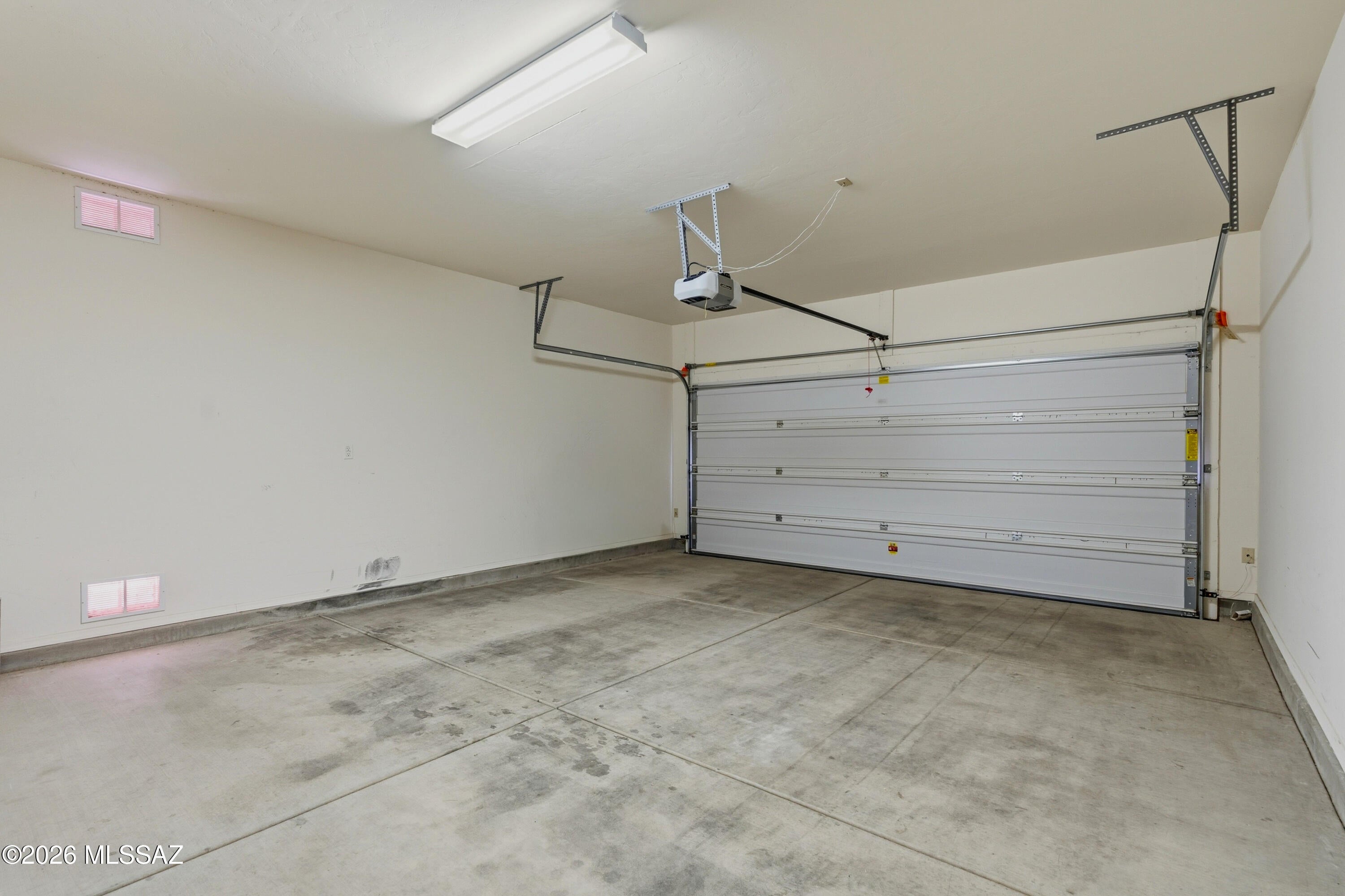 Tangerine Terrace (1-105) - Residential Lease