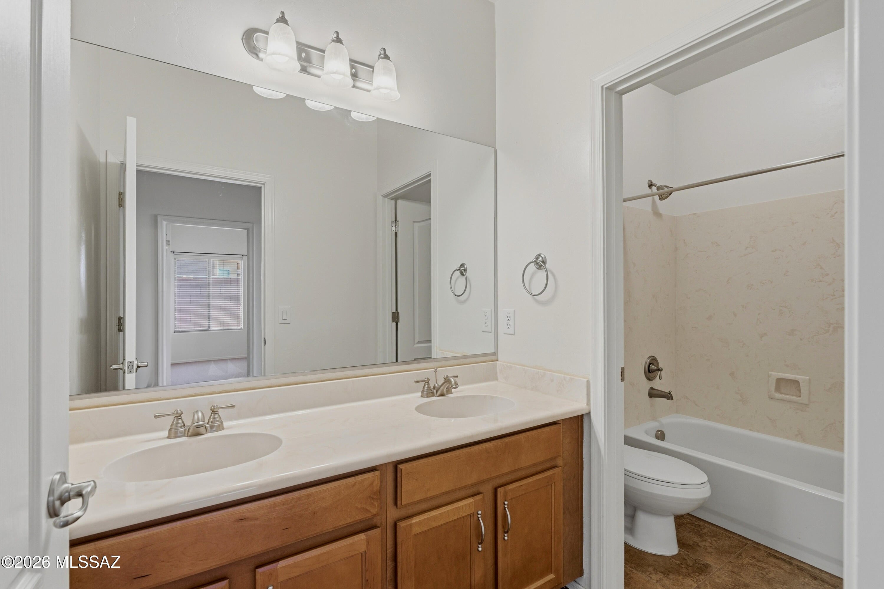 Tangerine Terrace (1-105) - Residential Lease