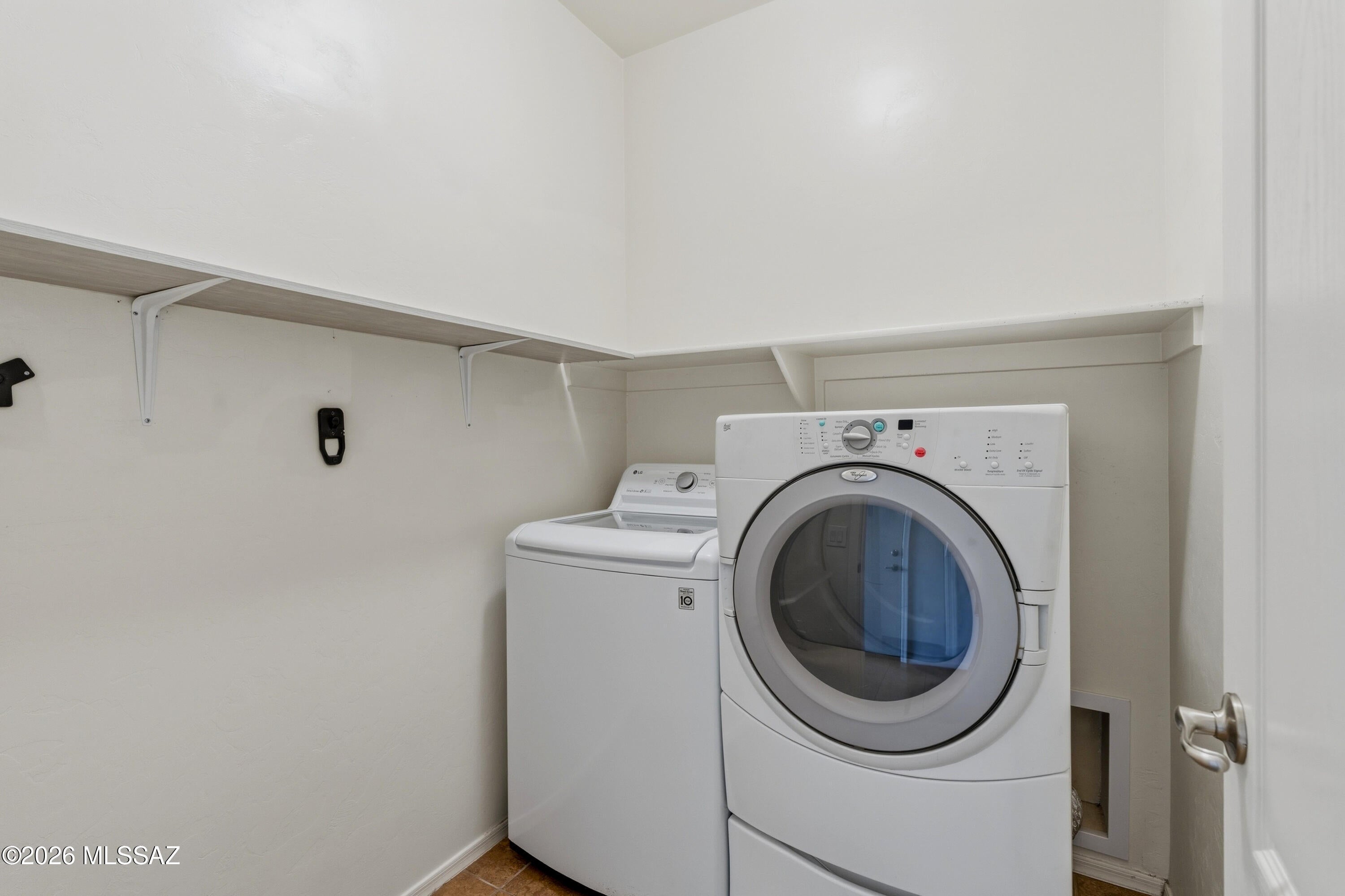 Tangerine Terrace (1-105) - Residential Lease