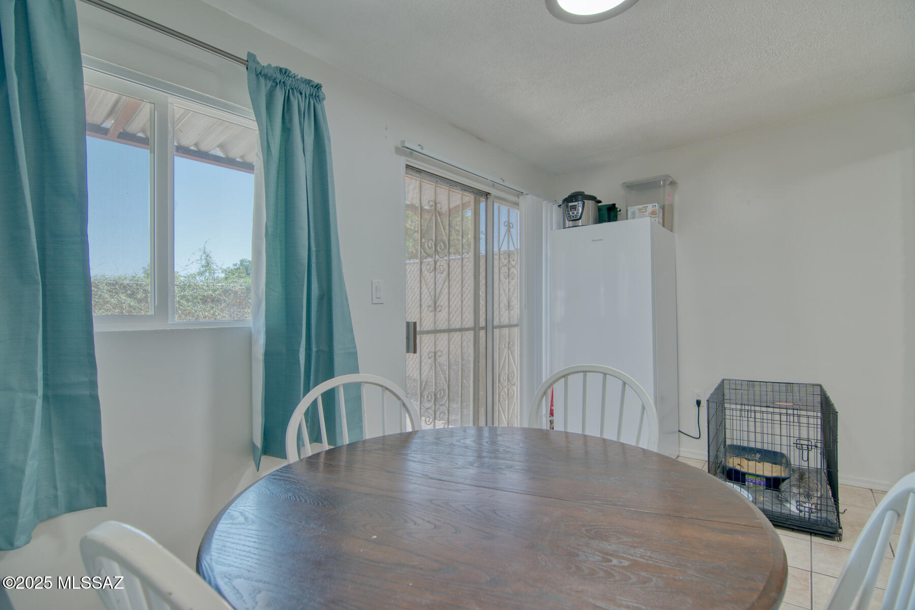 This is a move in Ready Town House end unit.  HOA covers Roof, Water, Trash, and Common area.  Owner put a new stove in recently.  This would make a great First Time Home Buyer property, Buy and Hold, or a Short Term Rental Unit.  Short Sale.  Property Sold AS IS!  Seller cannot make nor pay for repairs.