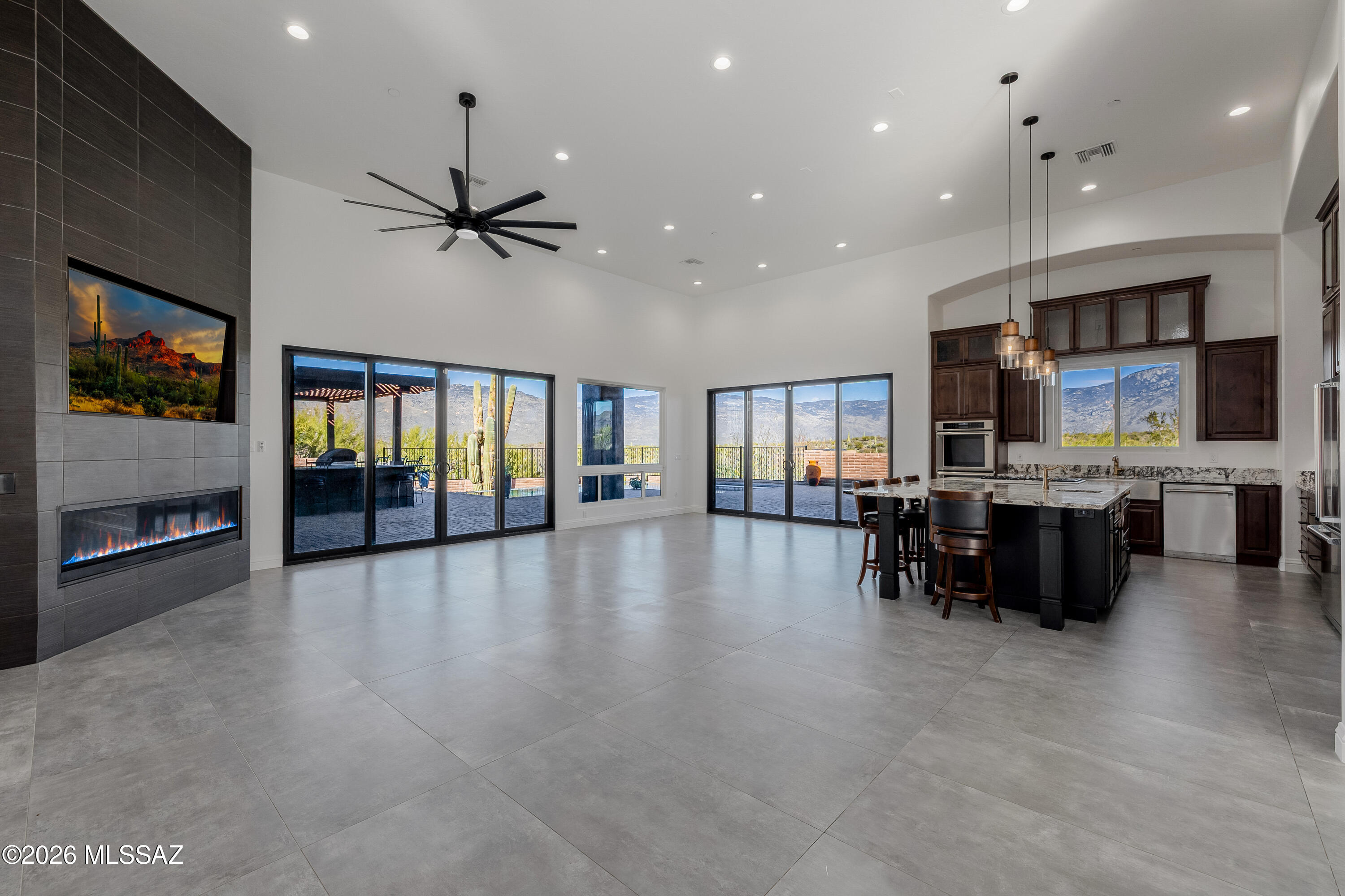 Coyote Creek (1-395) - Residential