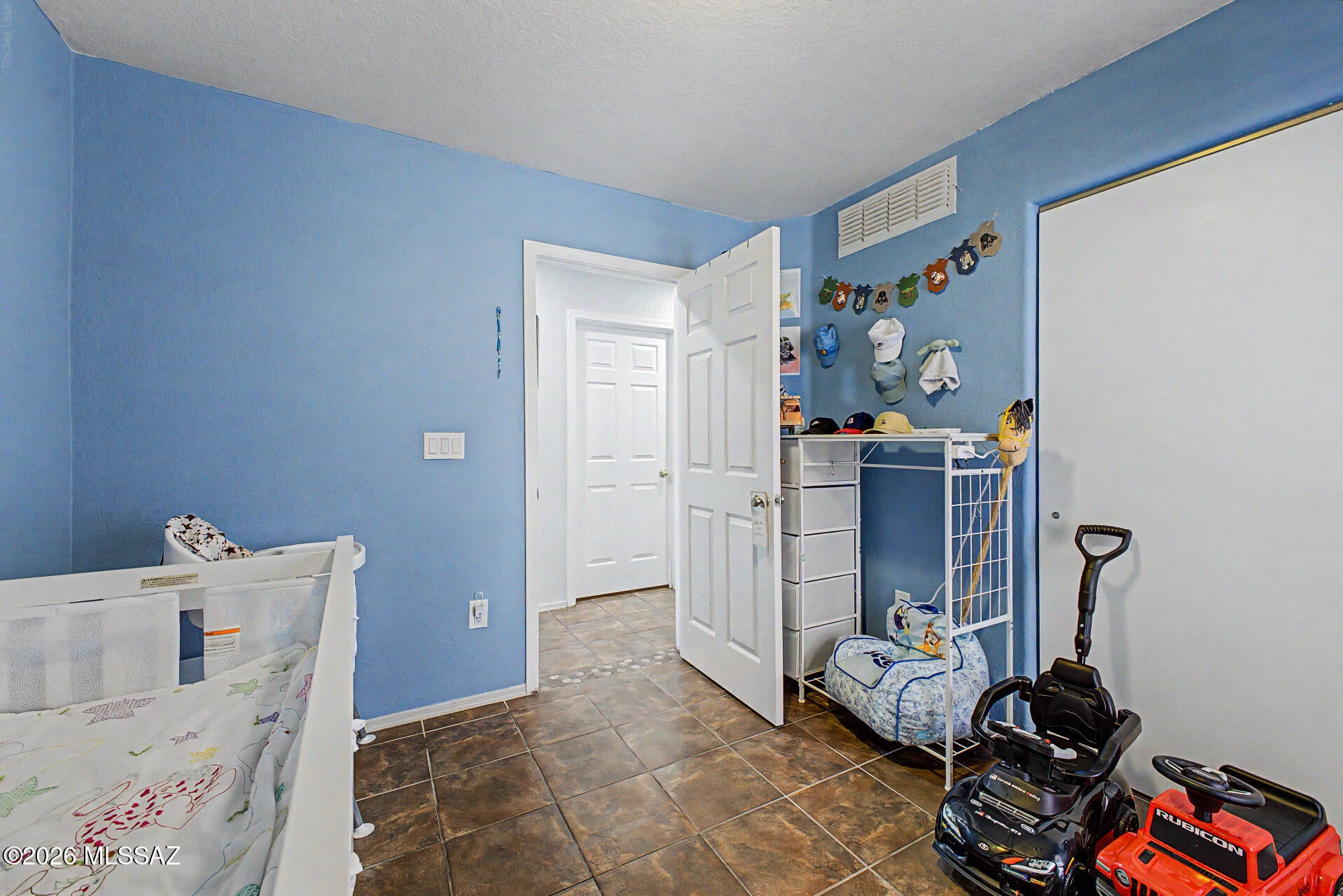 Tres Pueblos - Residential