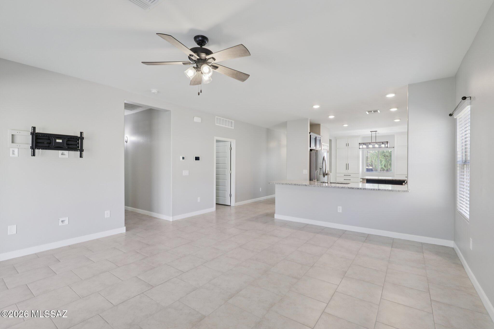 New Tucson Unit NO. 5 (1-312) - Residential