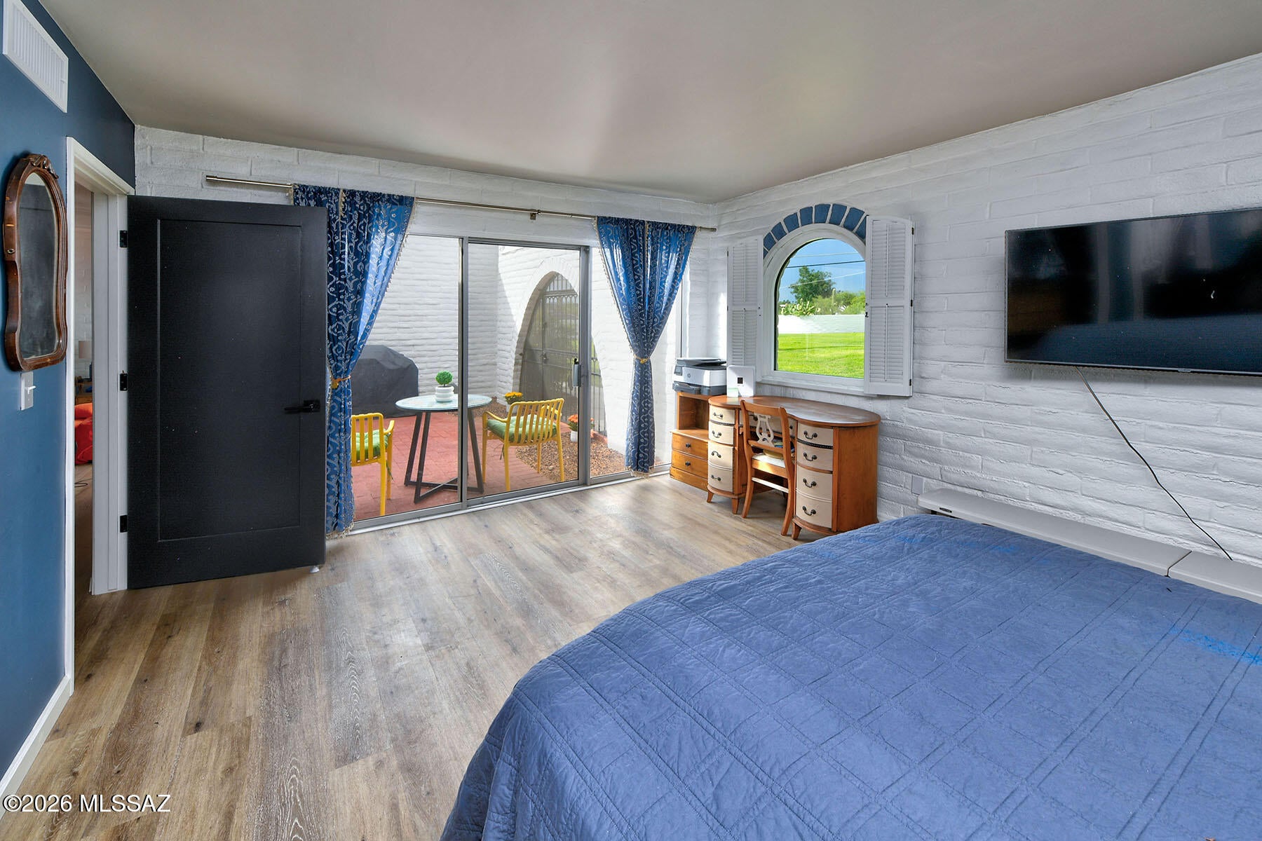 Las Lomitas (1) - Residential