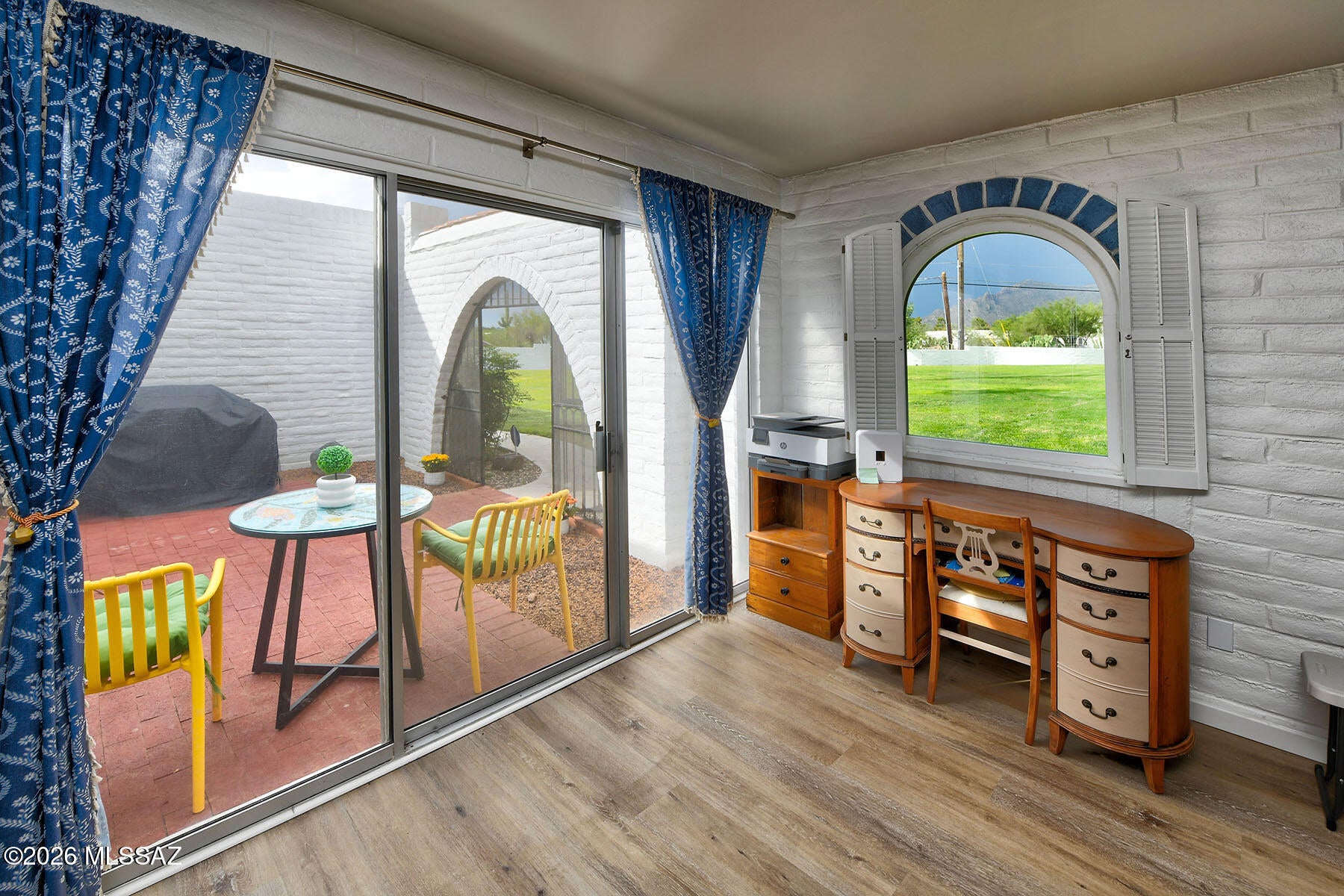Las Lomitas (1) - Residential