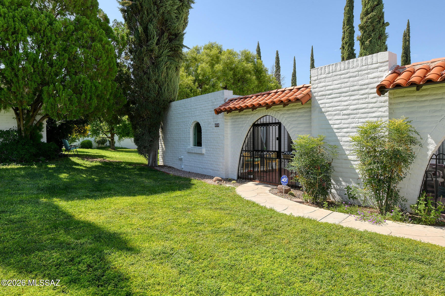 Las Lomitas (1) - Residential
