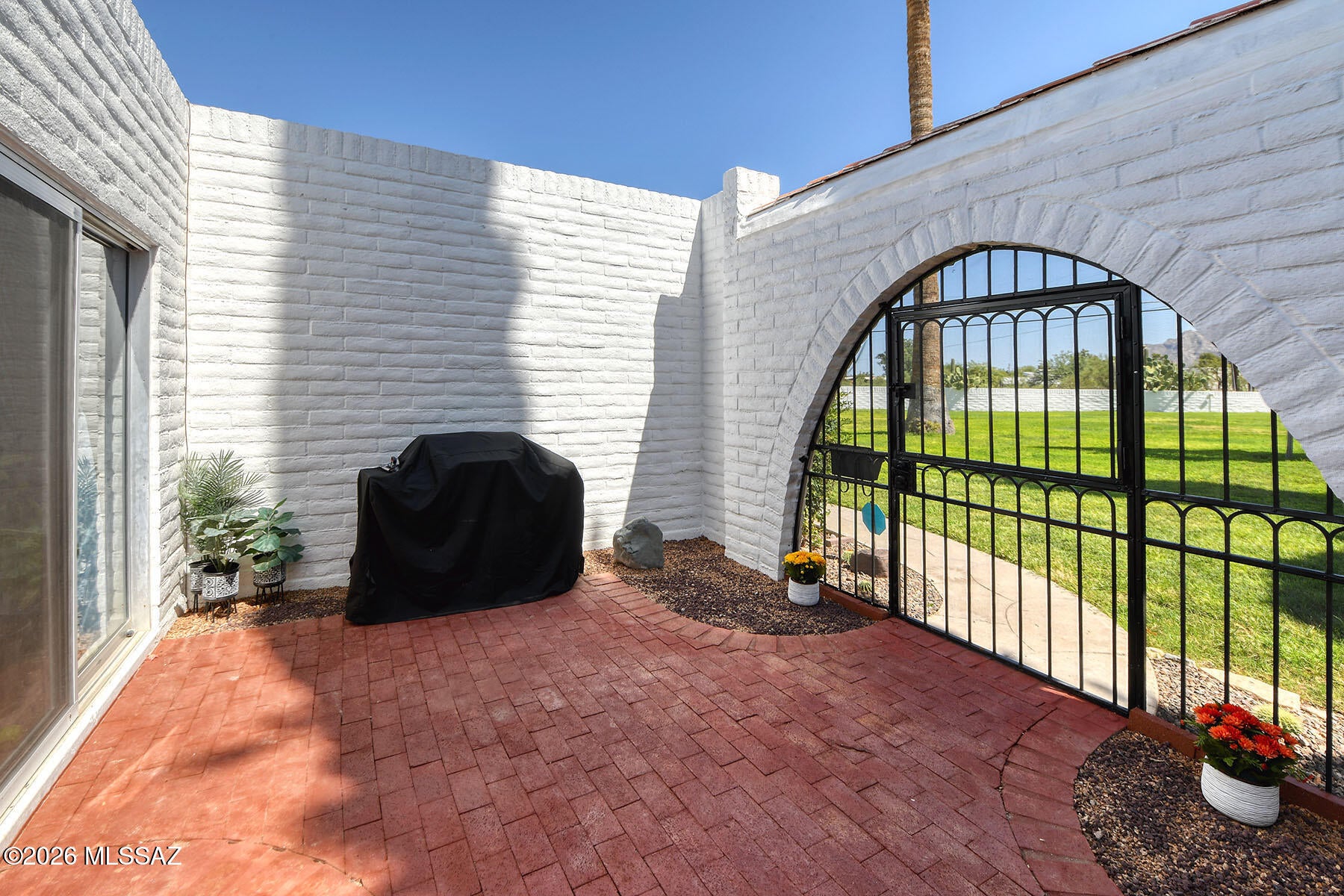 Las Lomitas (1) - Residential