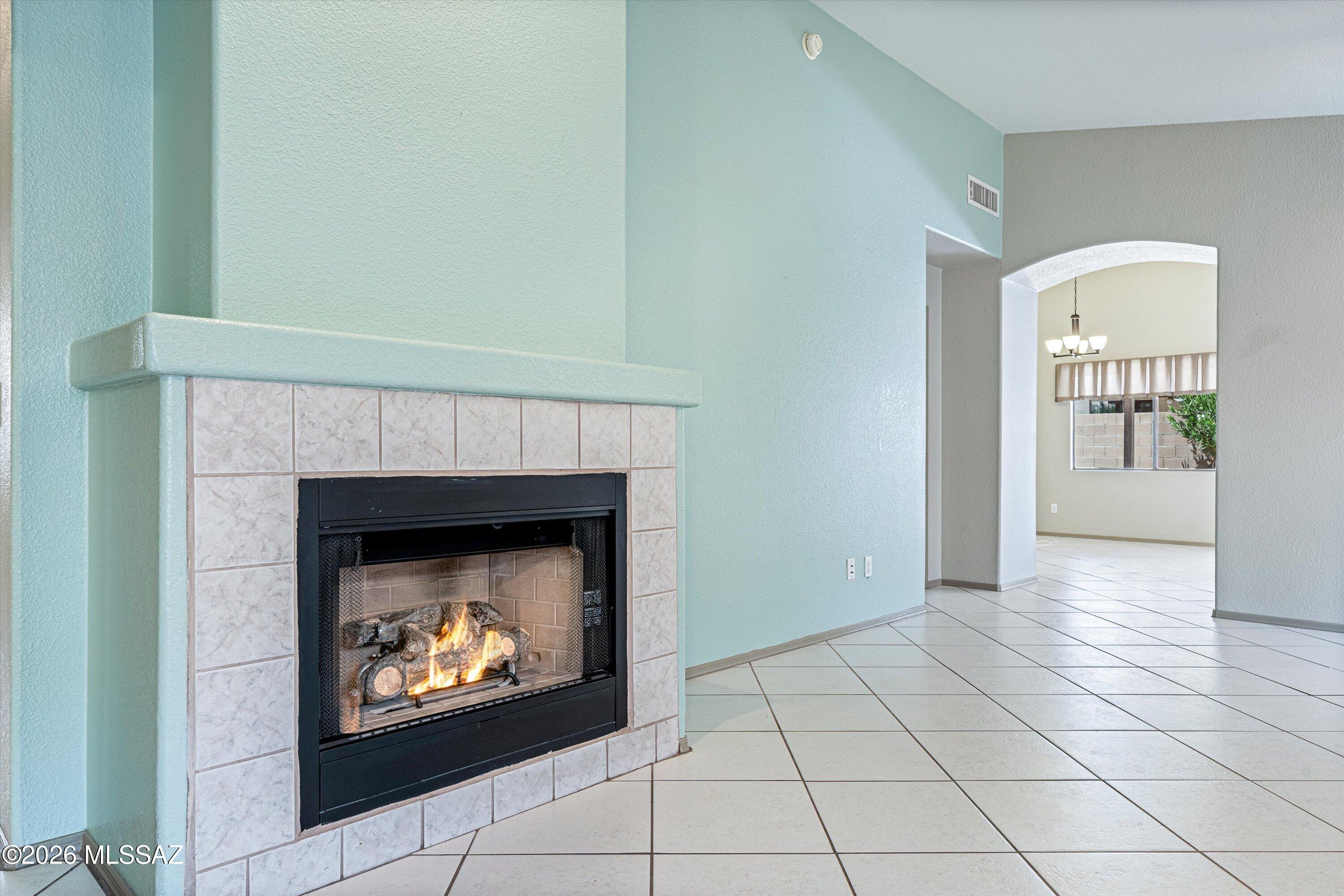 Mona Lisa (1-112) - Residential