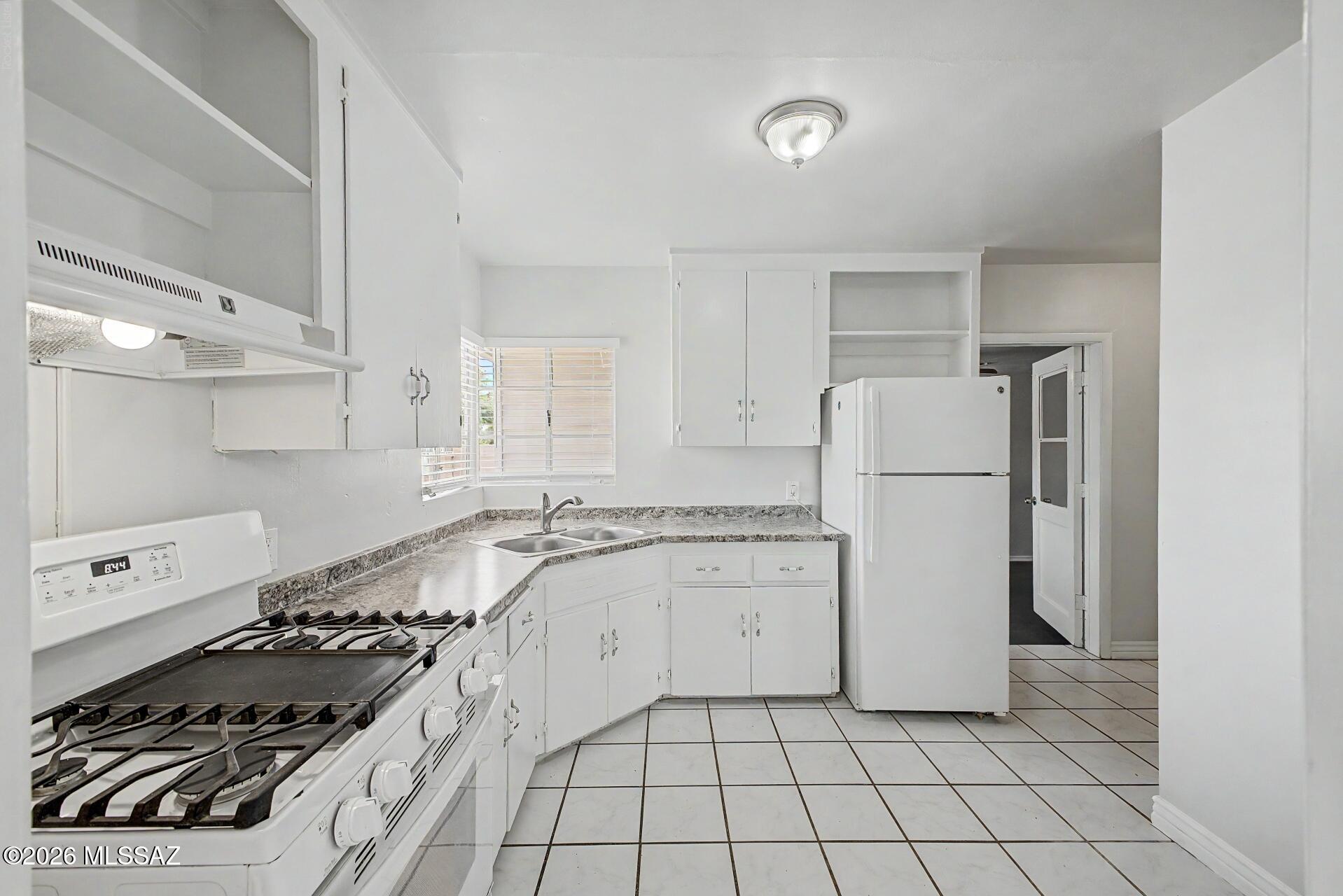 Del Monte Village - Residential