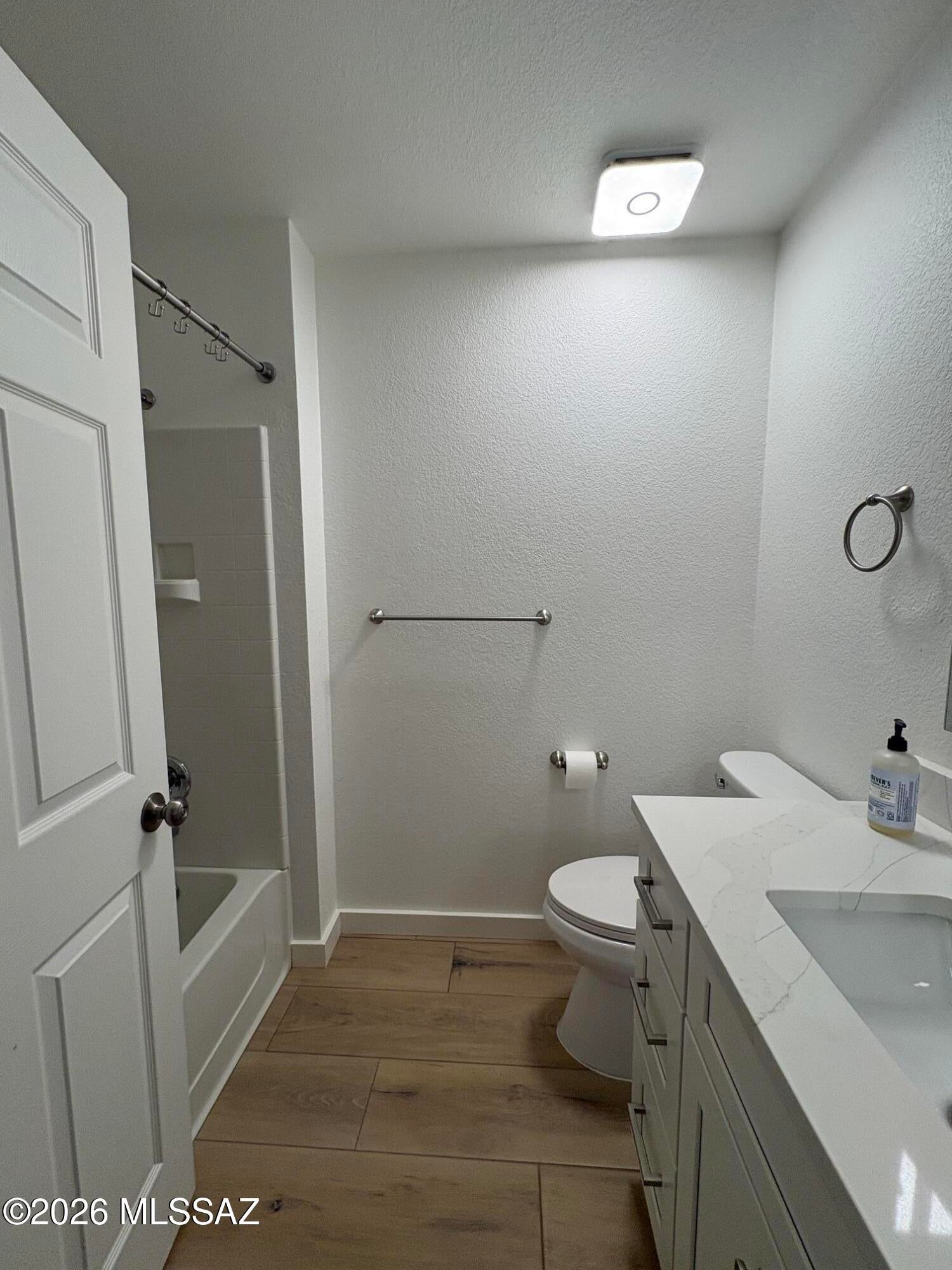 Rancho Del Lago (1-100) - Residential Lease