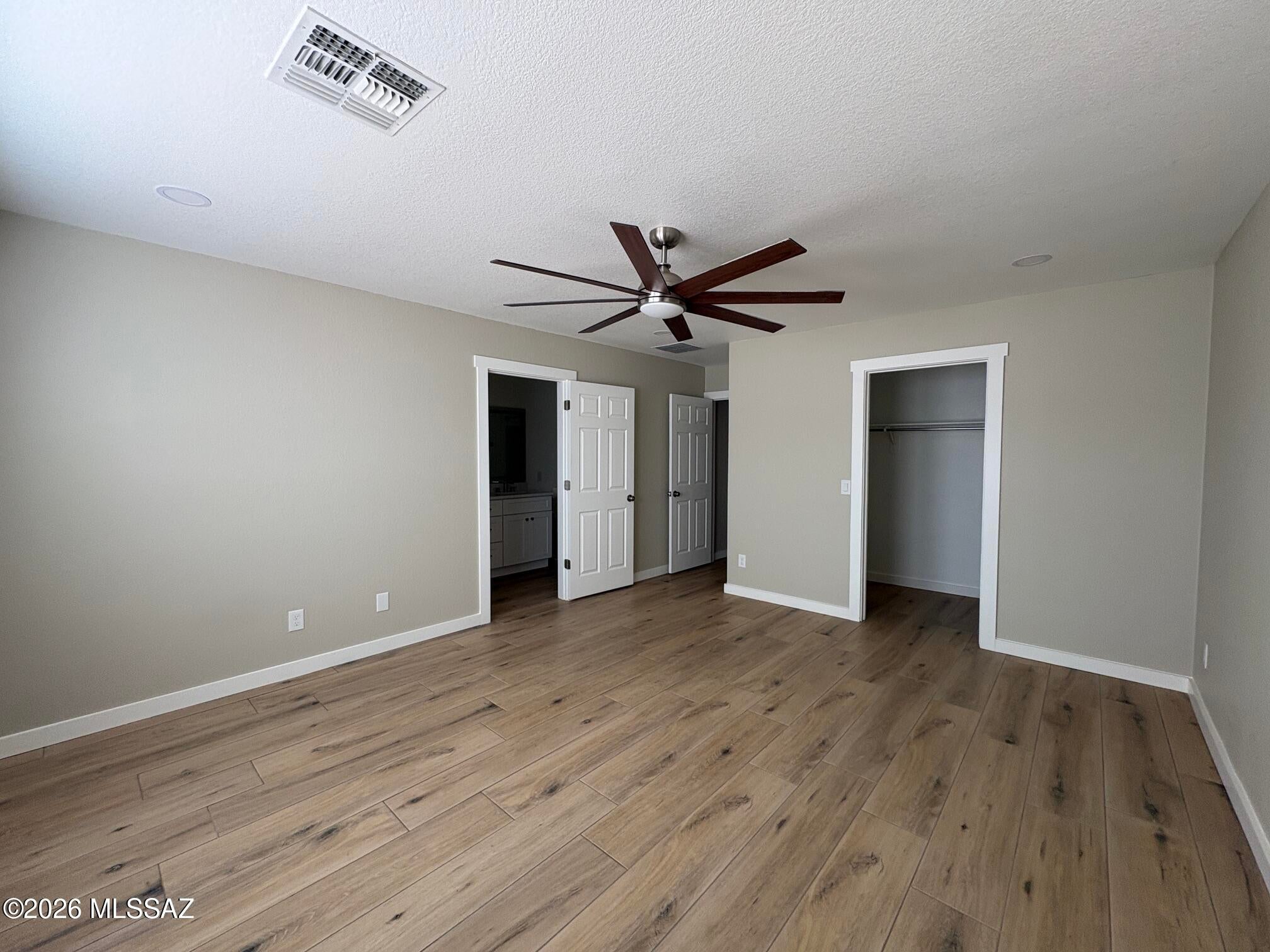 Rancho Del Lago (1-100) - Residential Lease