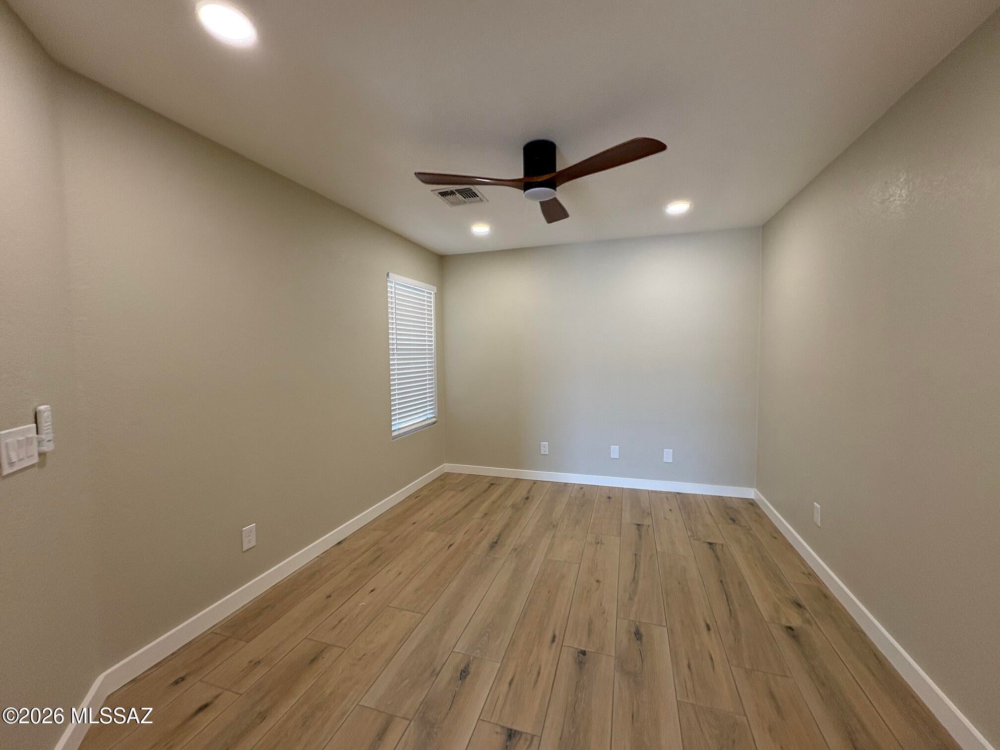 Rancho Del Lago (1-100) - Residential Lease
