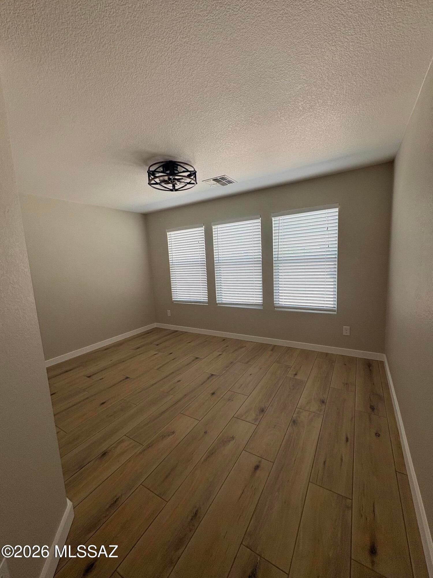 Rancho Del Lago (1-100) - Residential Lease