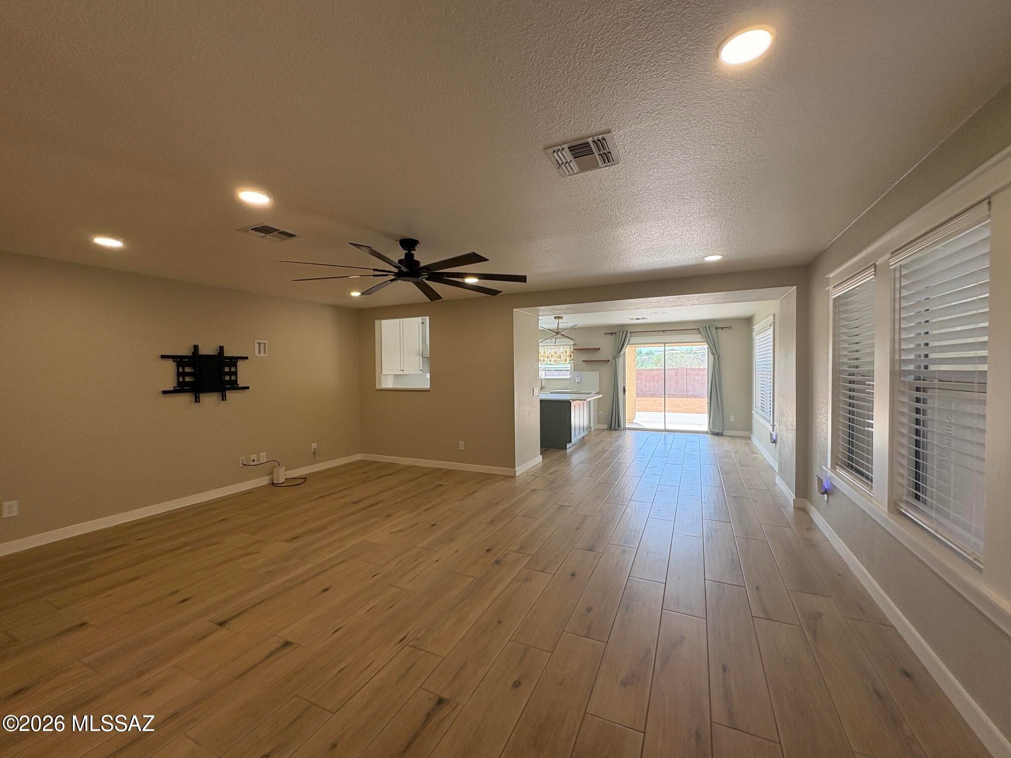 Rancho Del Lago (1-100) - Residential Lease