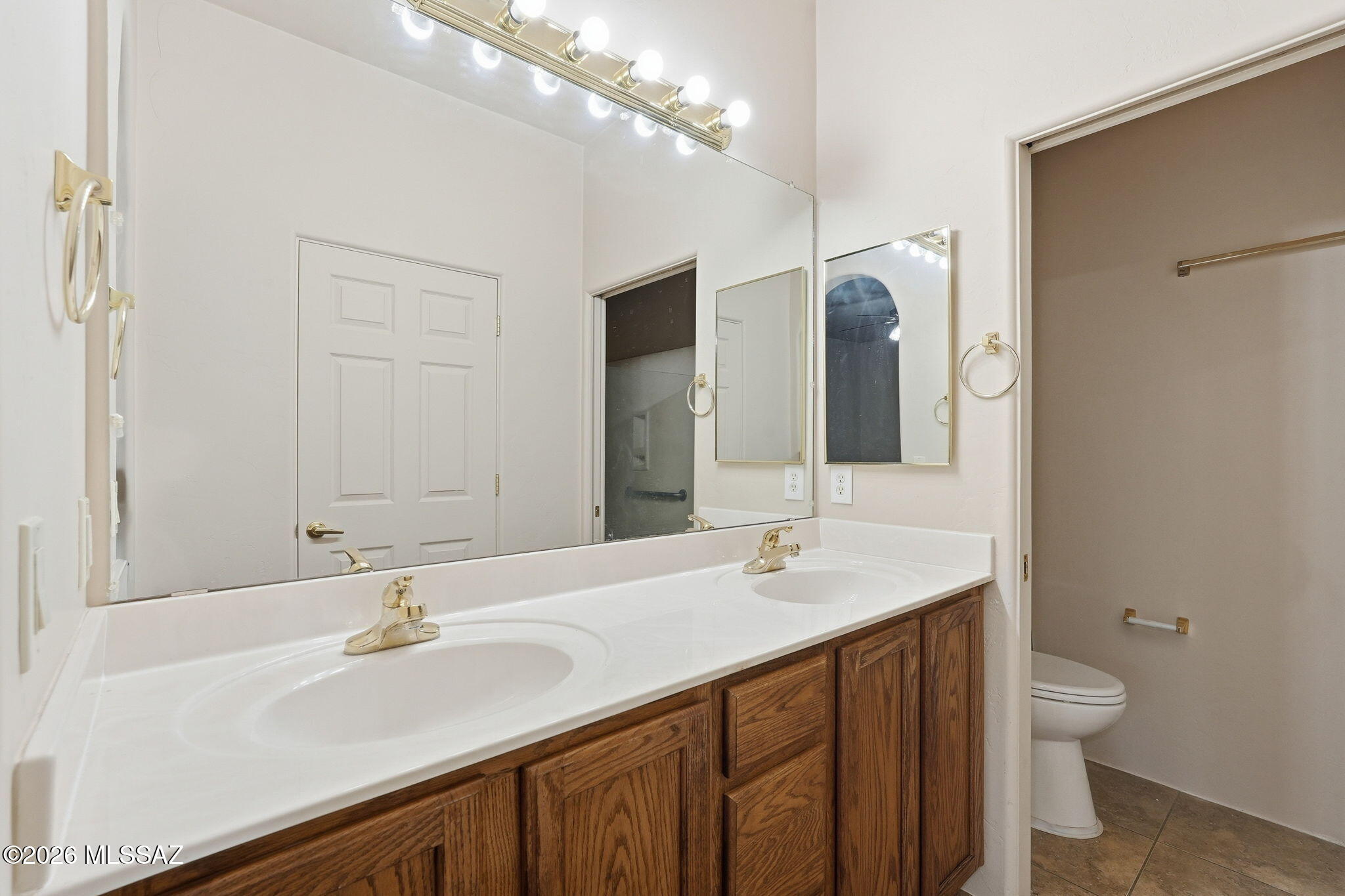 Kinney Village (1-112) - Residential
