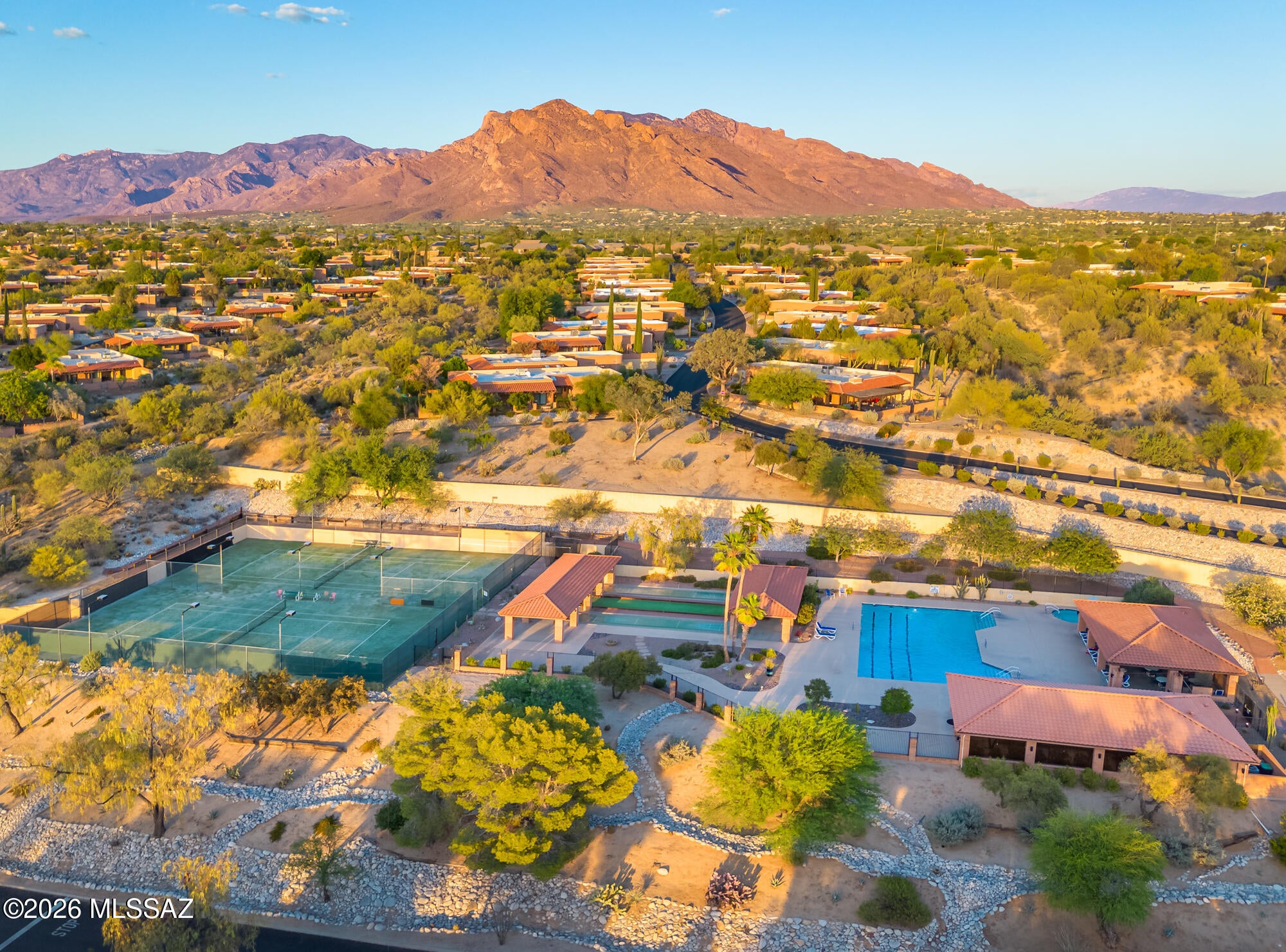 La Cholla Hills(1-313) - Residential