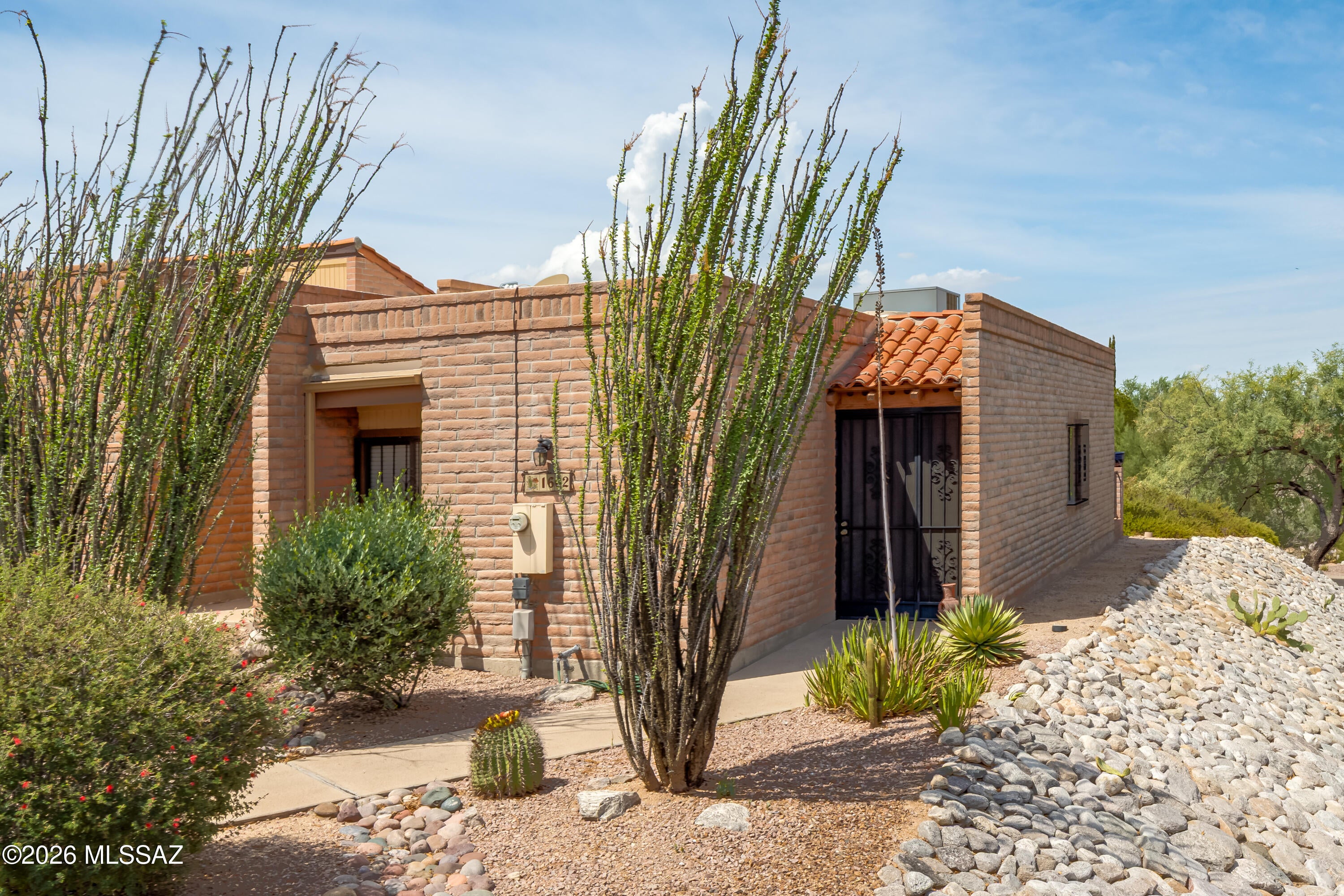 La Cholla Hills(1-313) - Residential