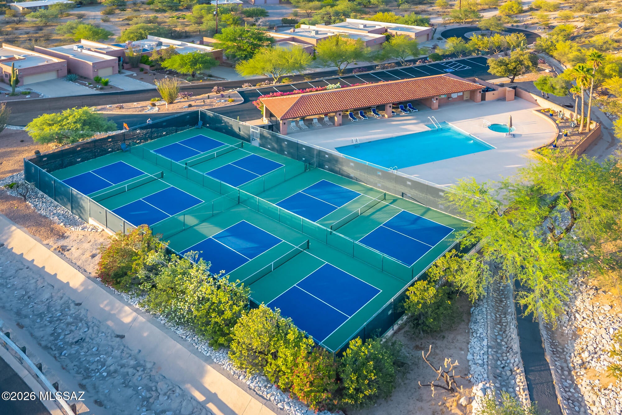 La Cholla Hills(1-313) - Residential