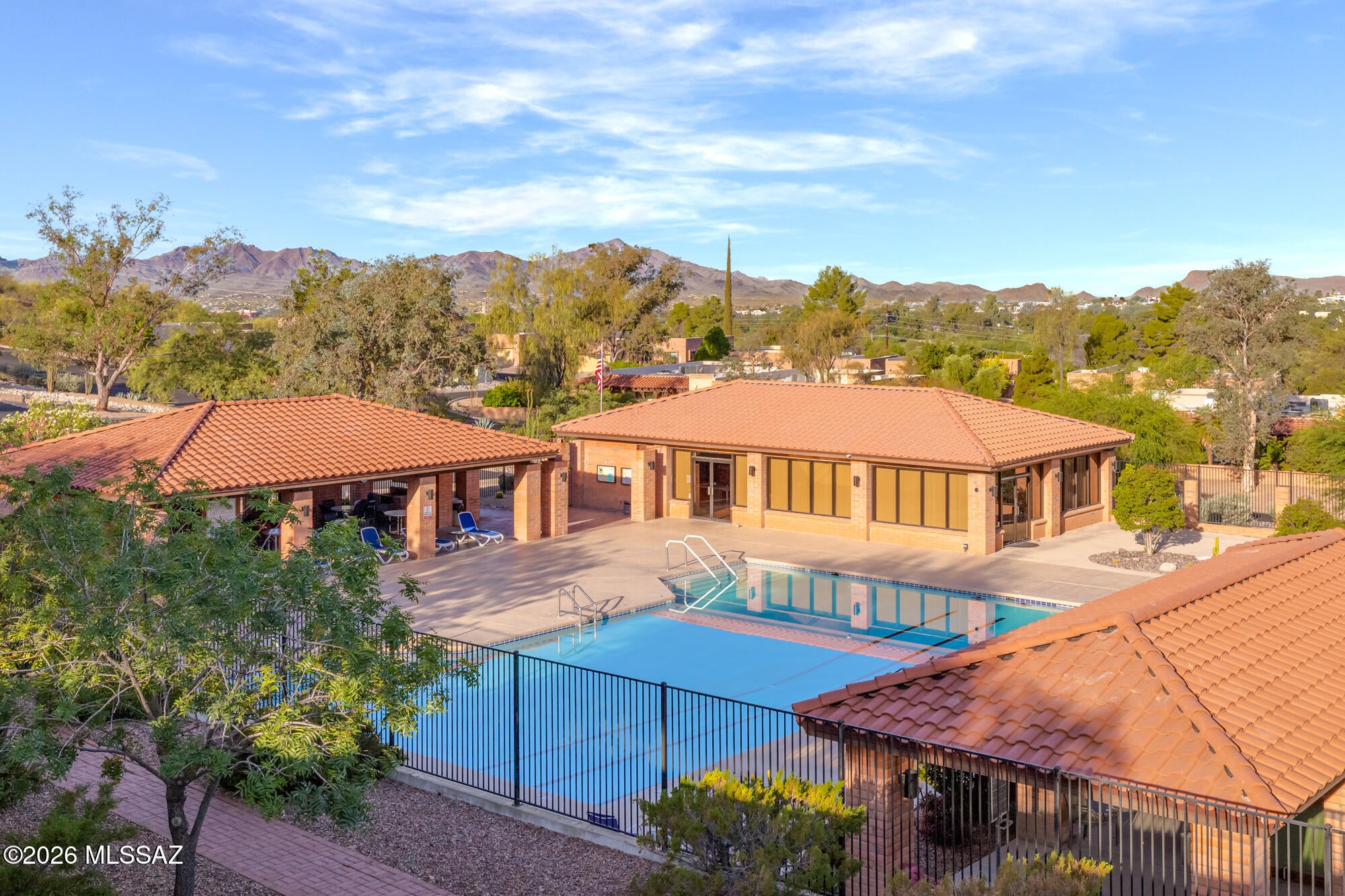 La Cholla Hills(1-313) - Residential