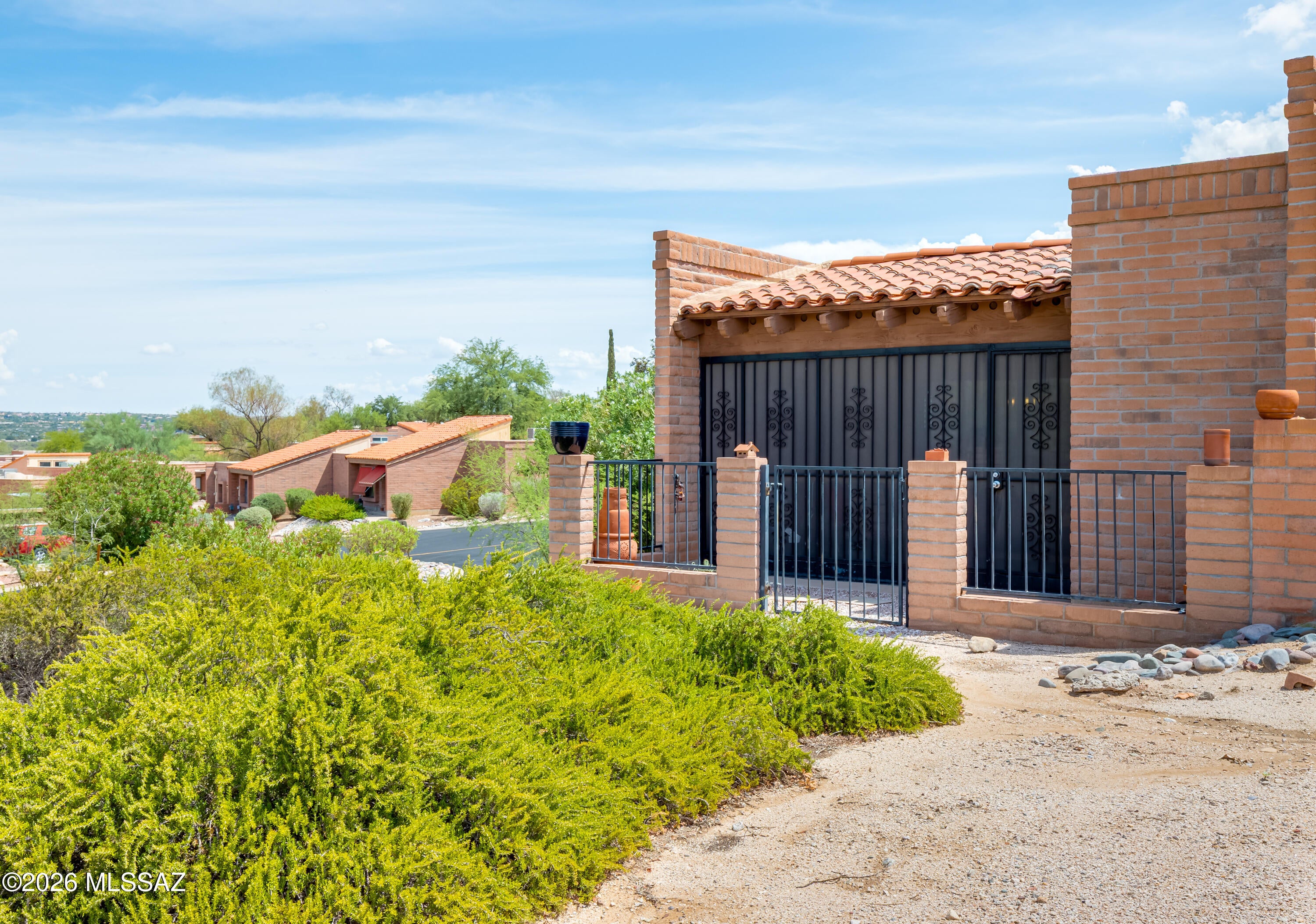 La Cholla Hills(1-313) - Residential