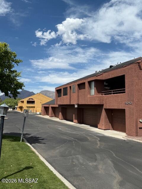 Mountain View Condos. (1-76) - Residential