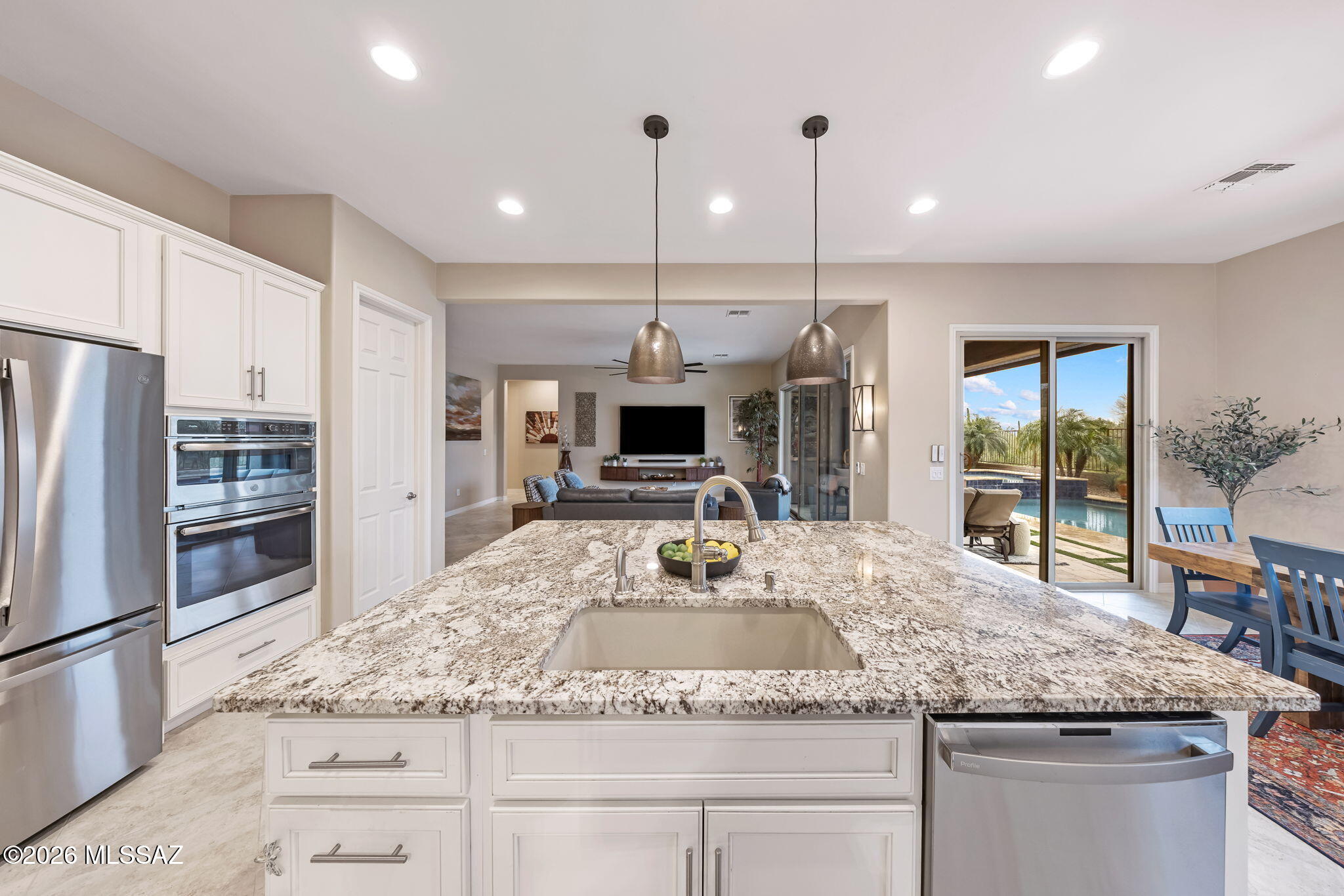 Boulder Bridge Pass II At Dove Mountain SQ20143250154 - Residential