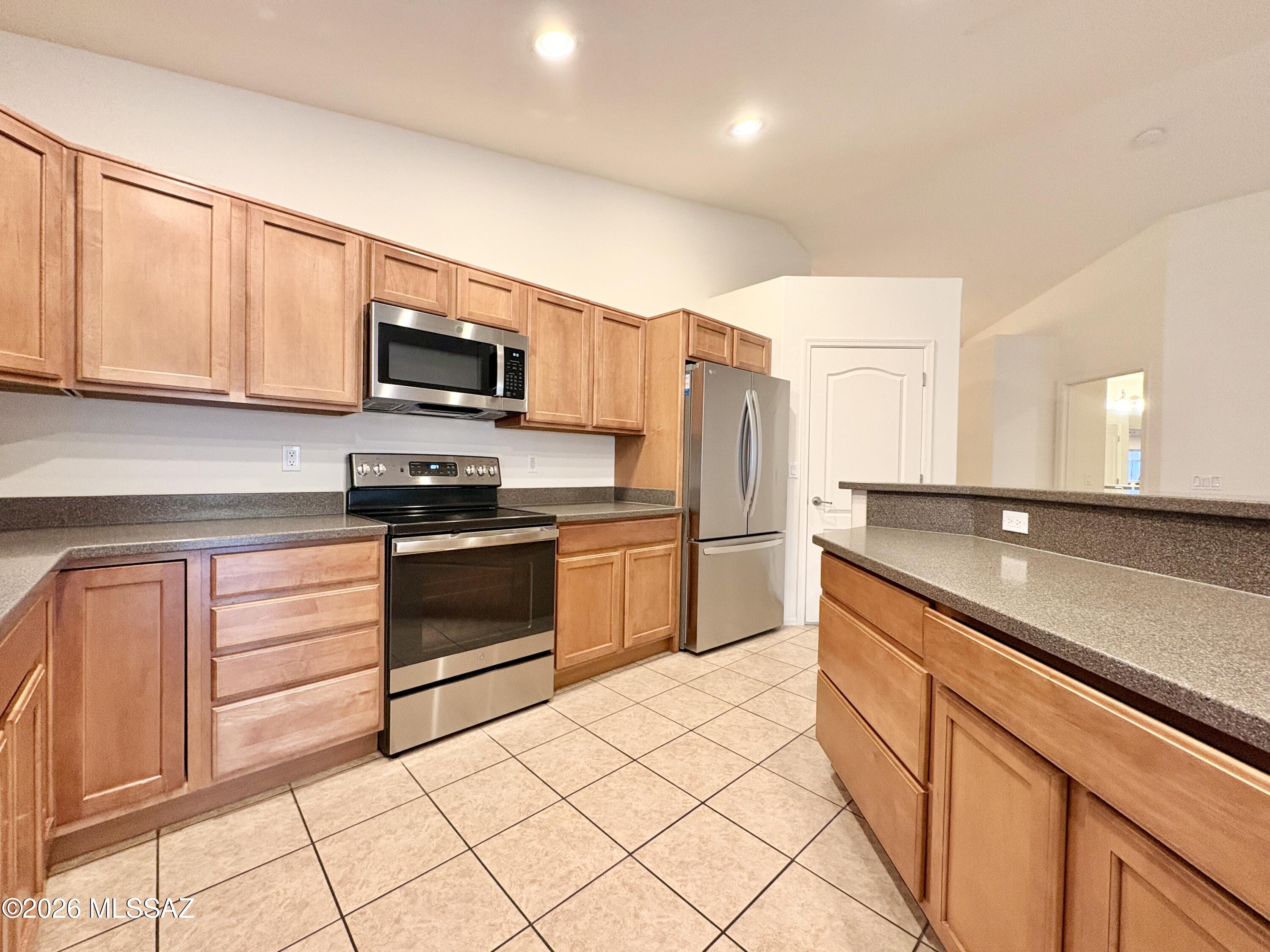 Sycamore Park Village 1 (1-94) - Residential Lease