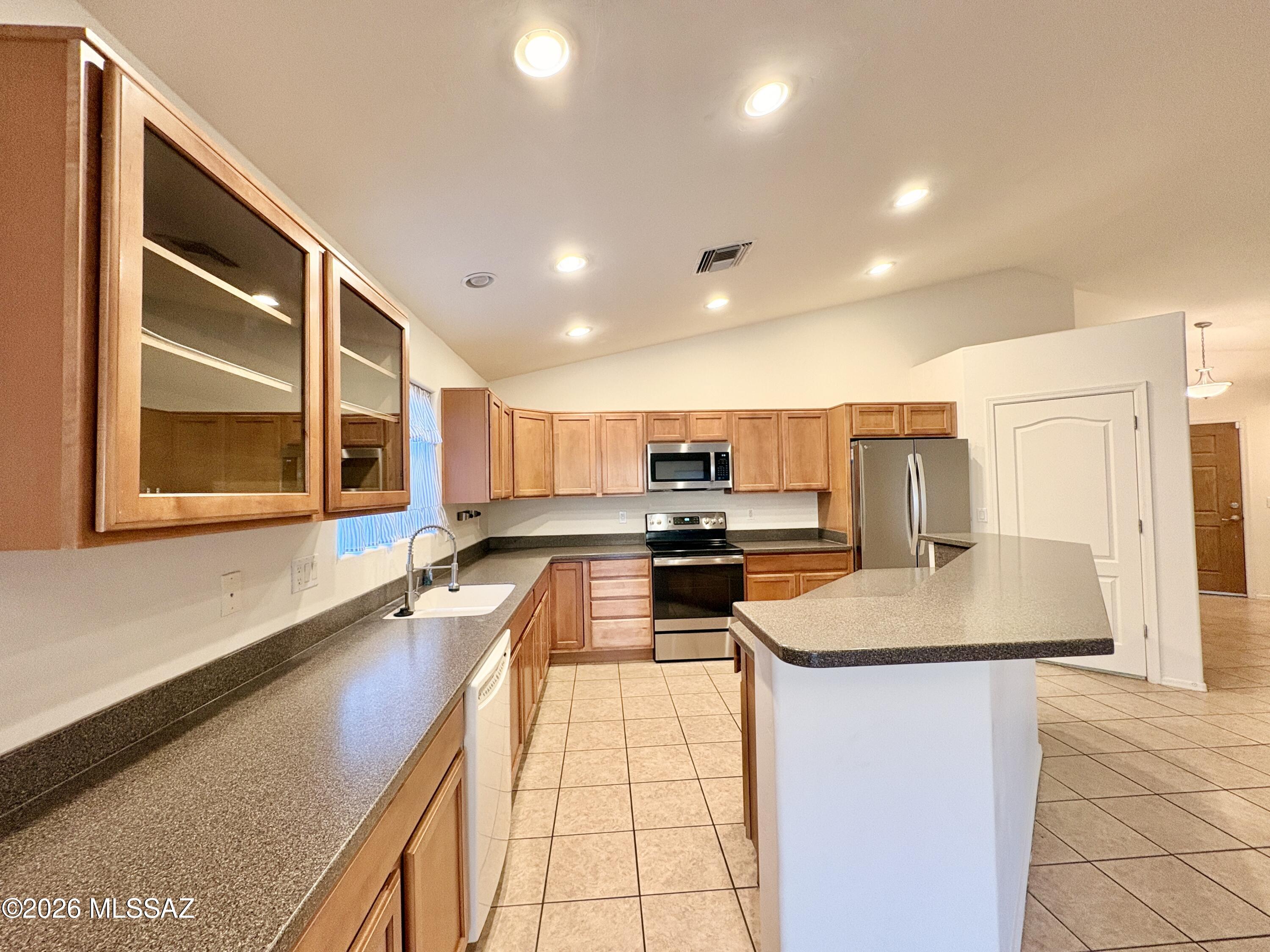 Sycamore Park Village 1 (1-94) - Residential Lease