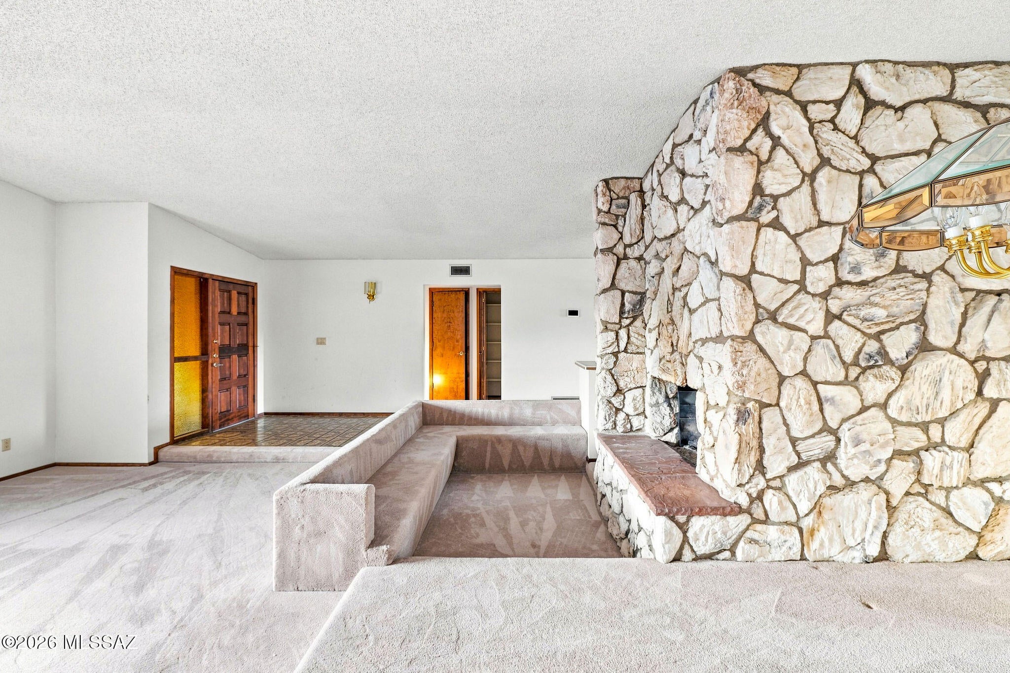 Catalina Madre (1-70) - Residential
