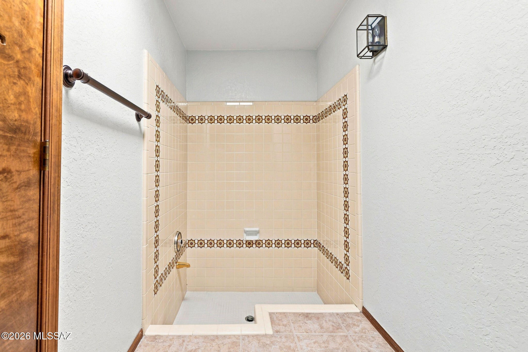 Catalina Madre (1-70) - Residential