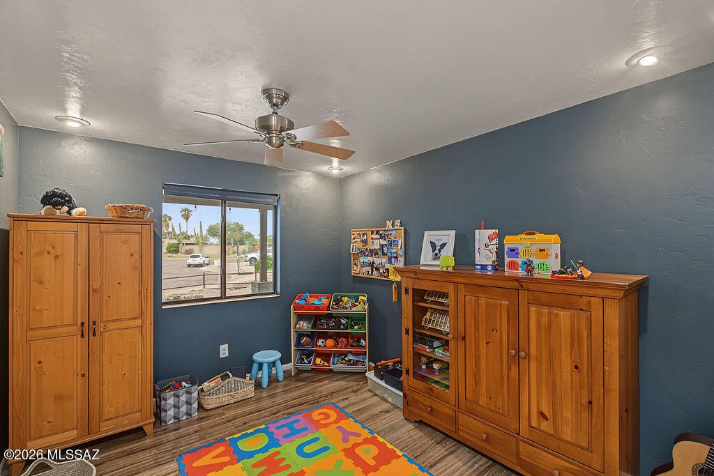 Broadway East (254-390) - Residential