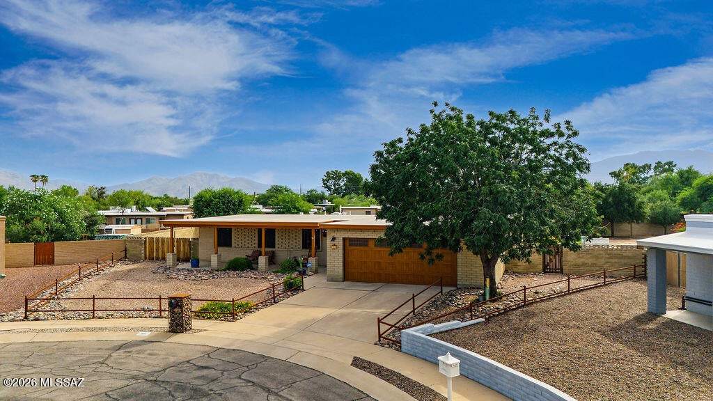 Broadway East (254-390) - Residential