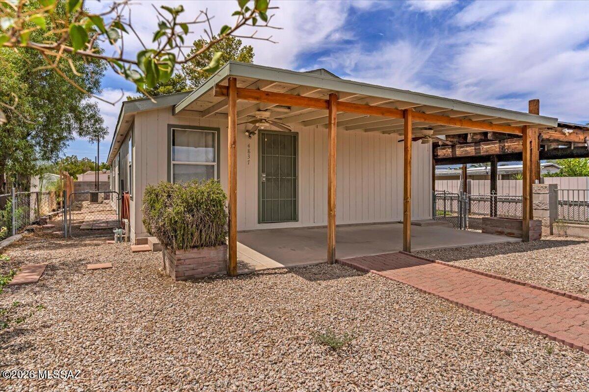 Cholla Manor (1-86) - Residential