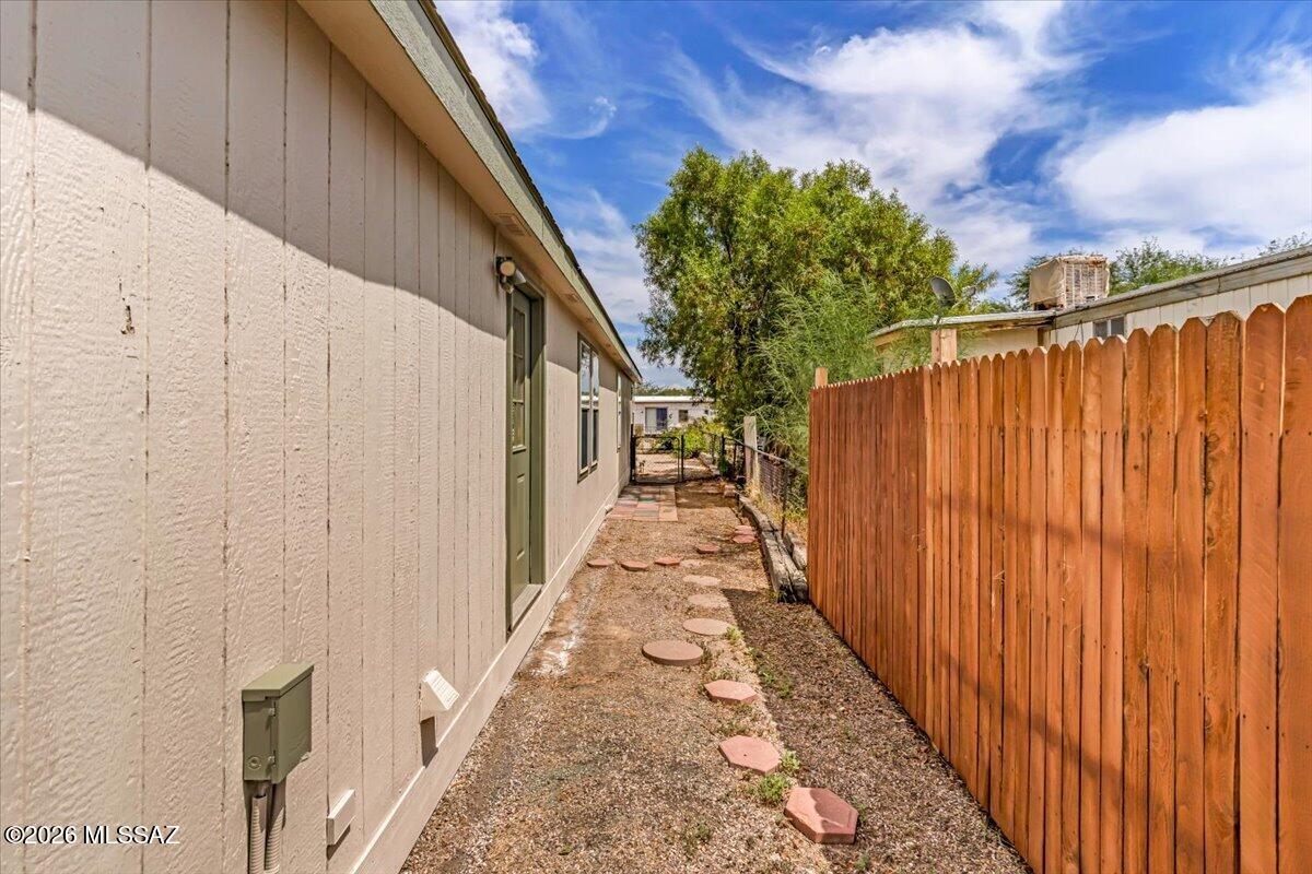 Cholla Manor (1-86) - Residential