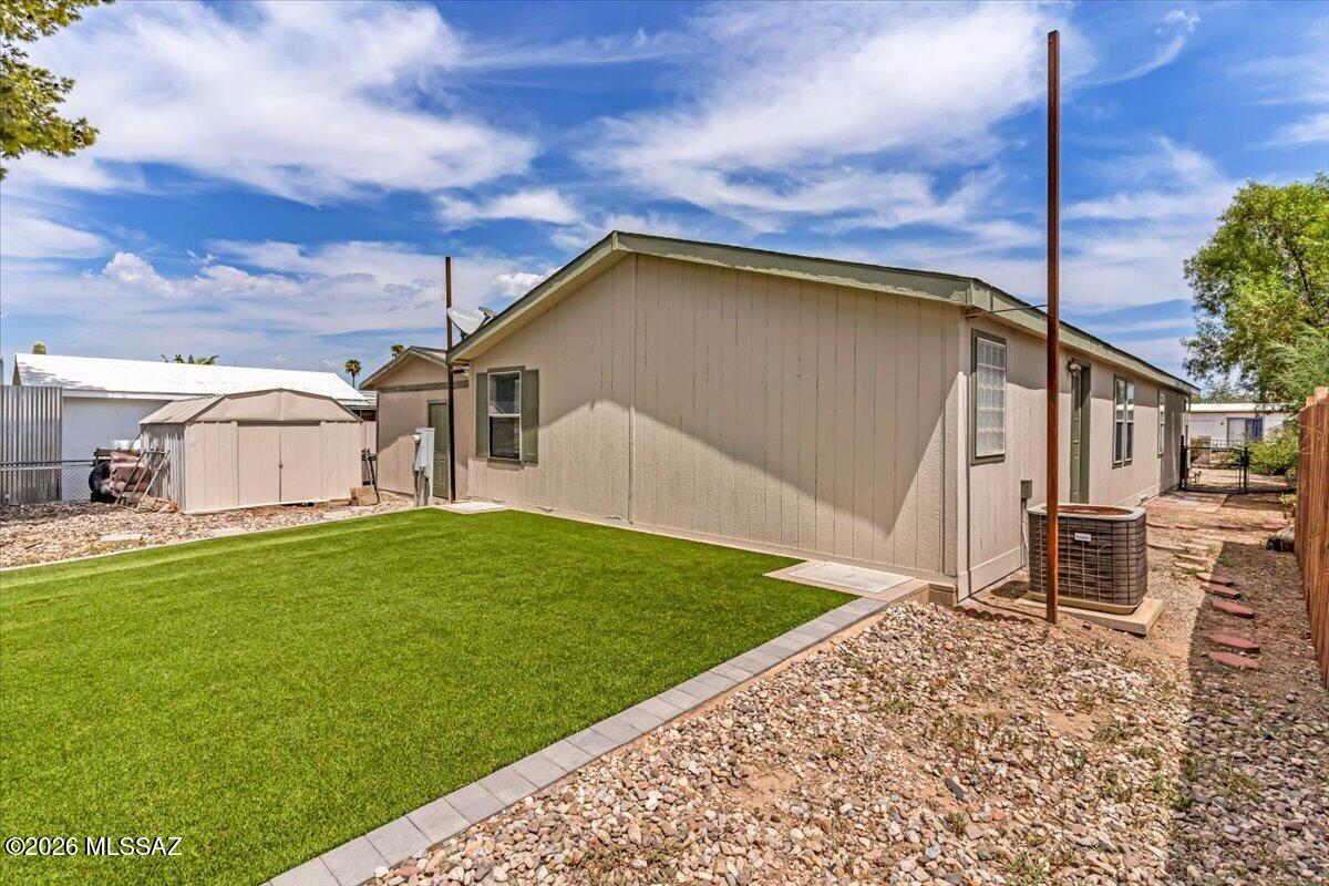 Cholla Manor (1-86) - Residential