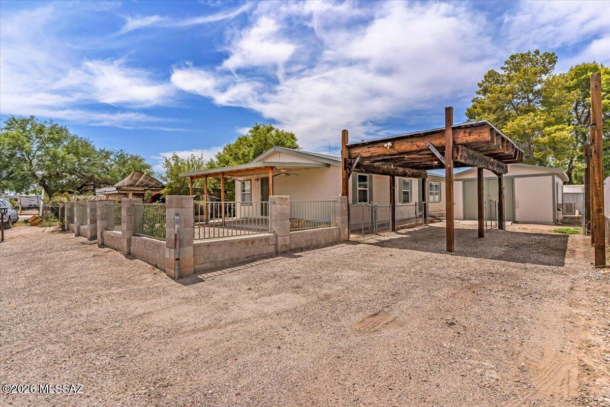 Cholla Manor (1-86) - Residential