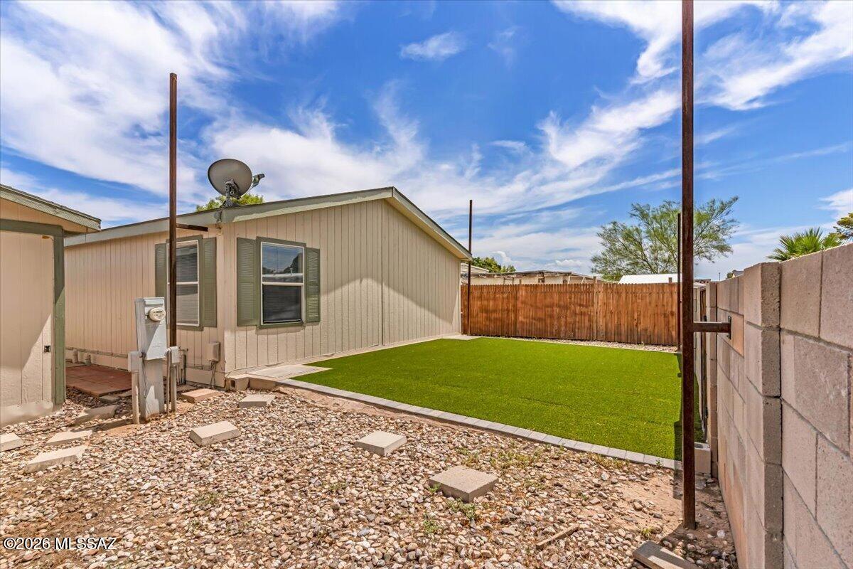 Cholla Manor (1-86) - Residential