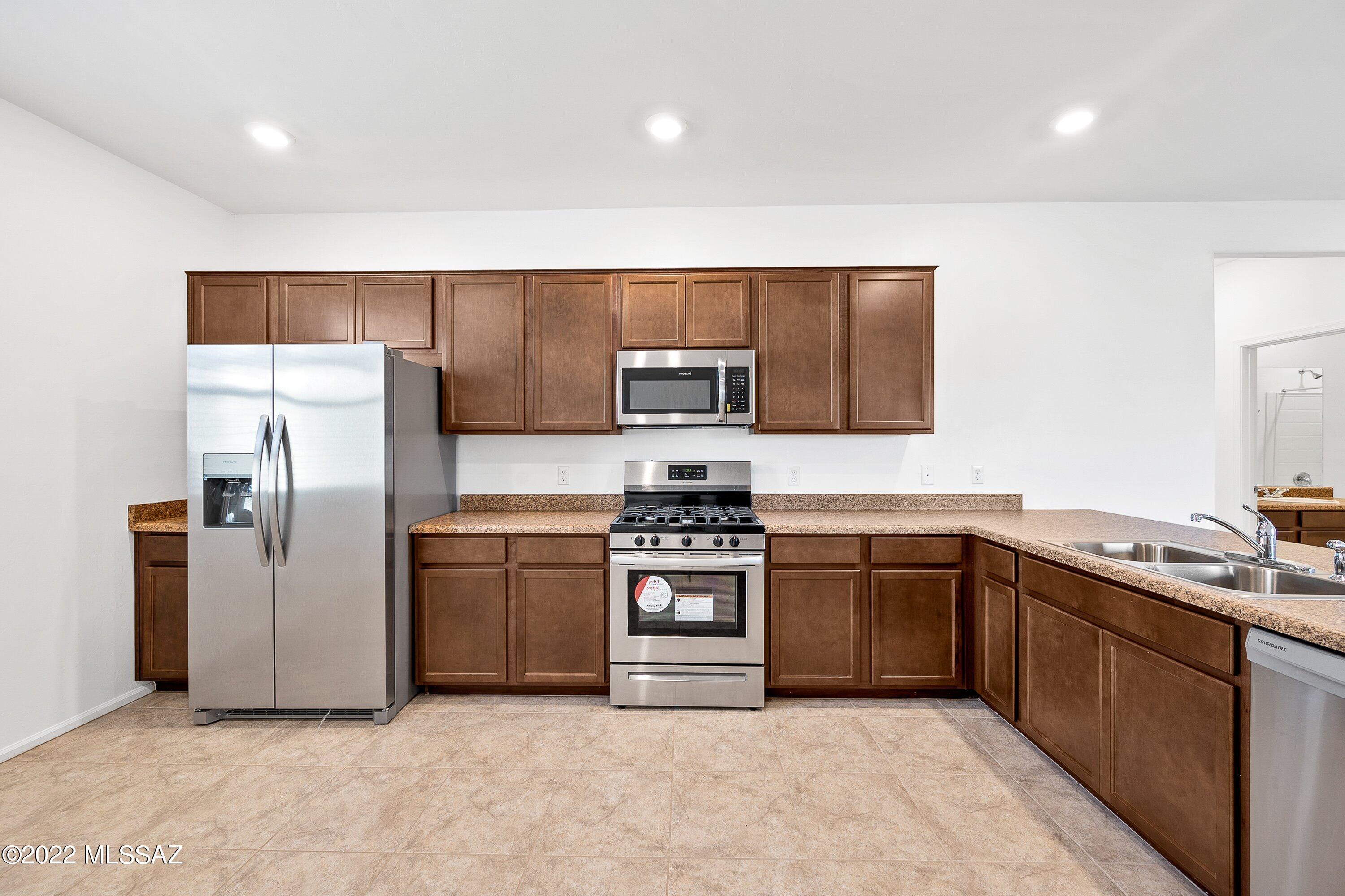 Valencia - Residential Lease