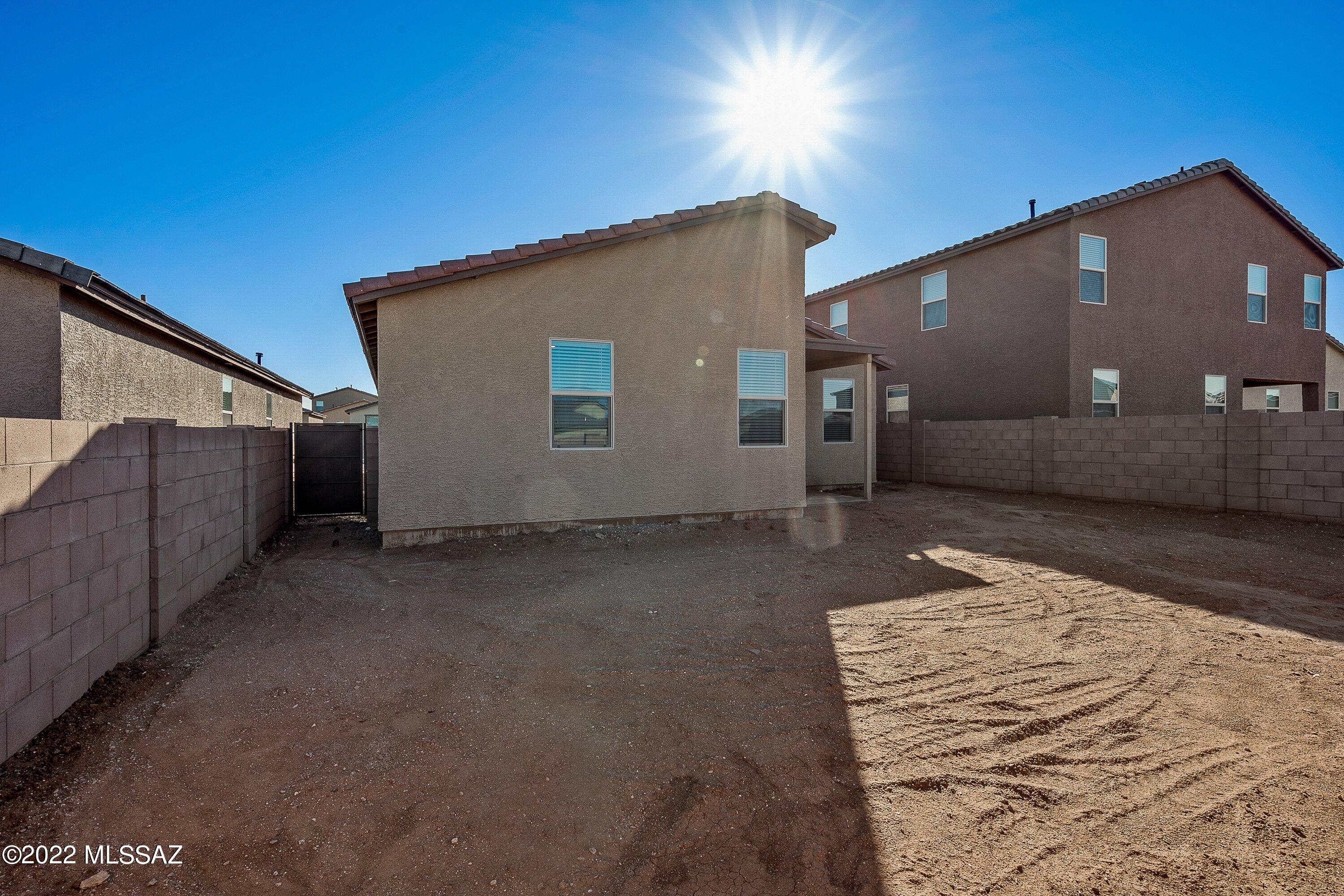 Valencia - Residential Lease