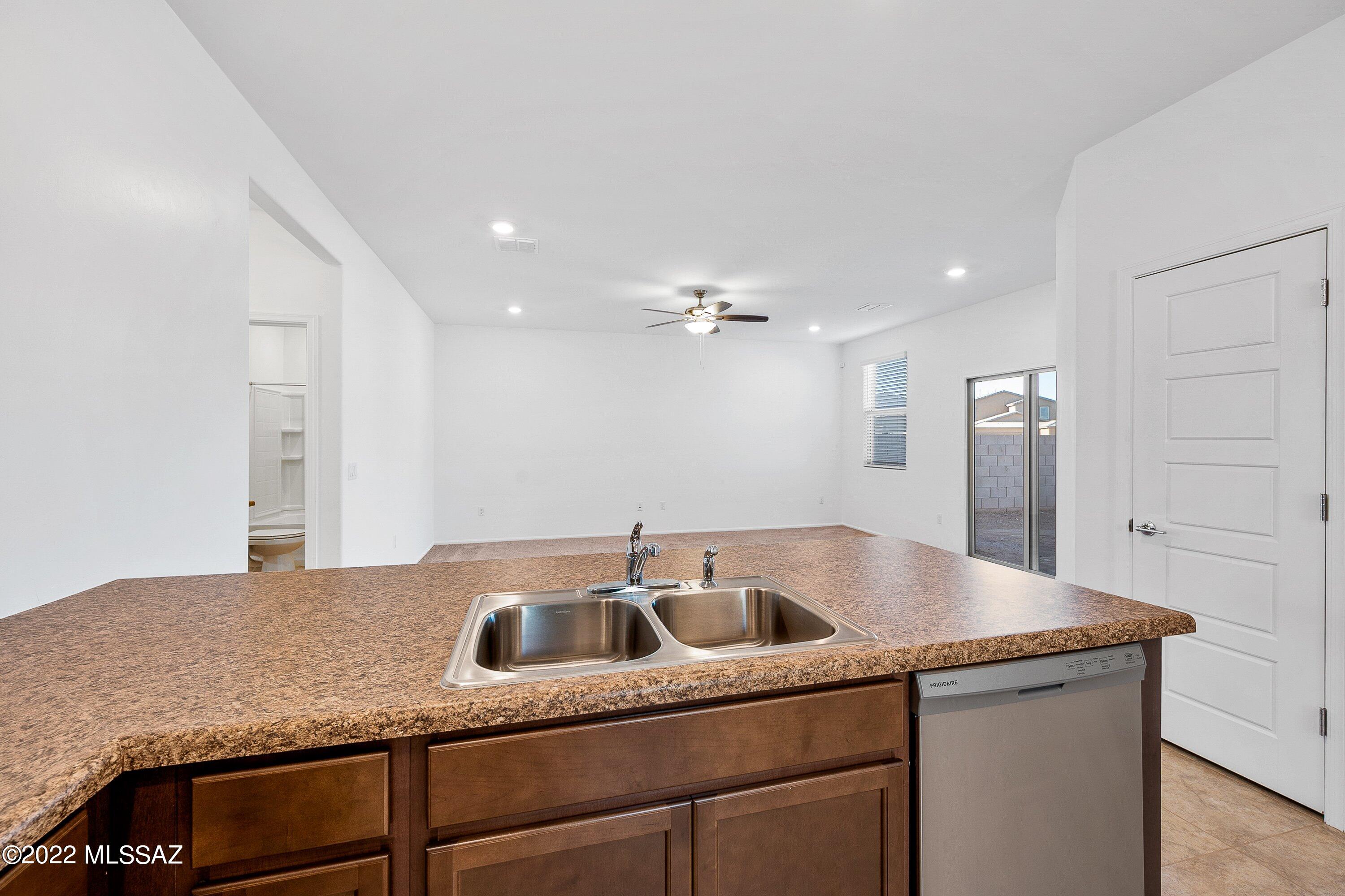 Valencia - Residential Lease
