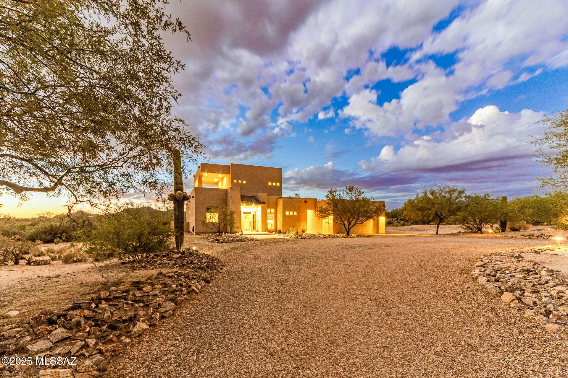 La Cholla Airpark - Residential