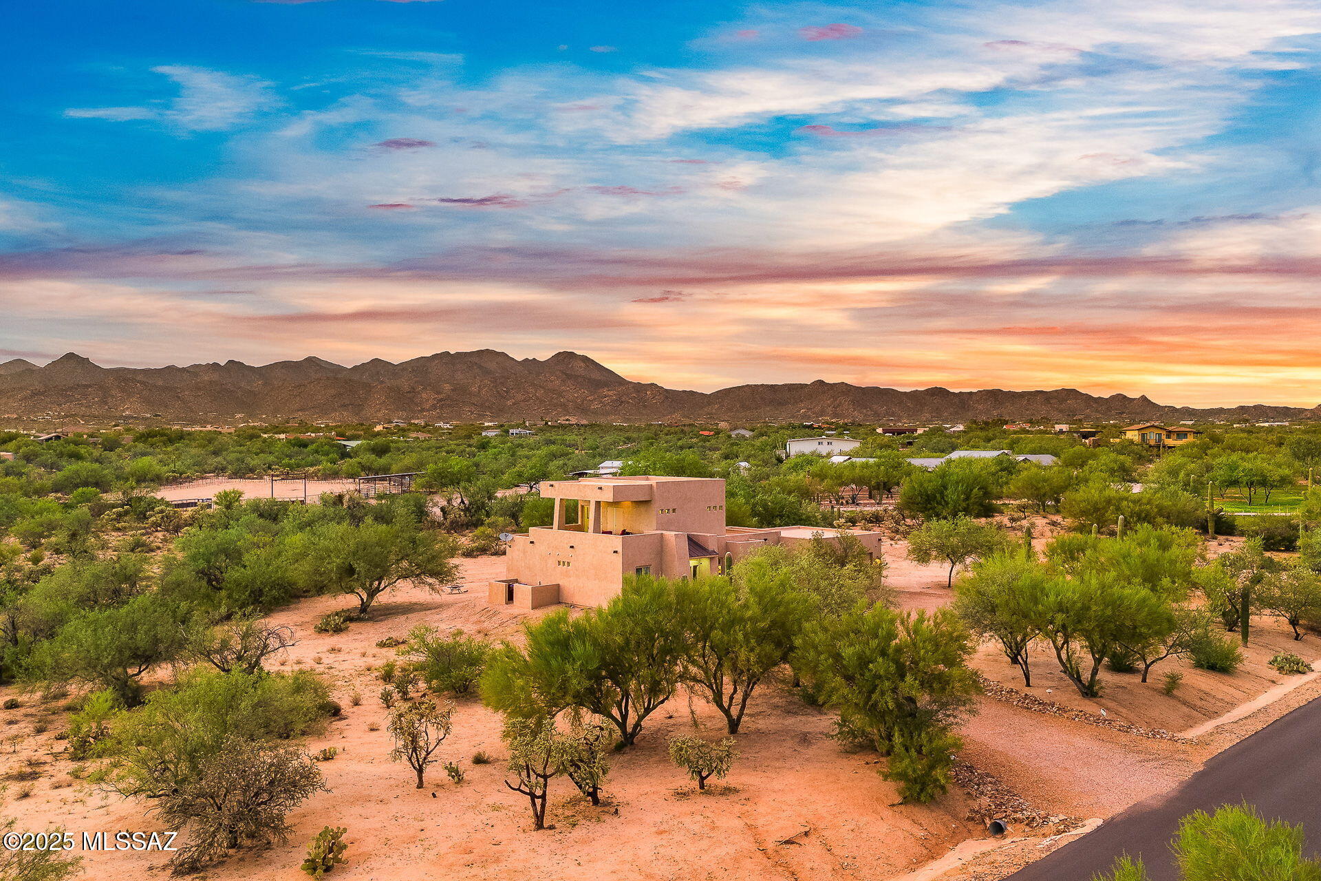 La Cholla Airpark - Residential
